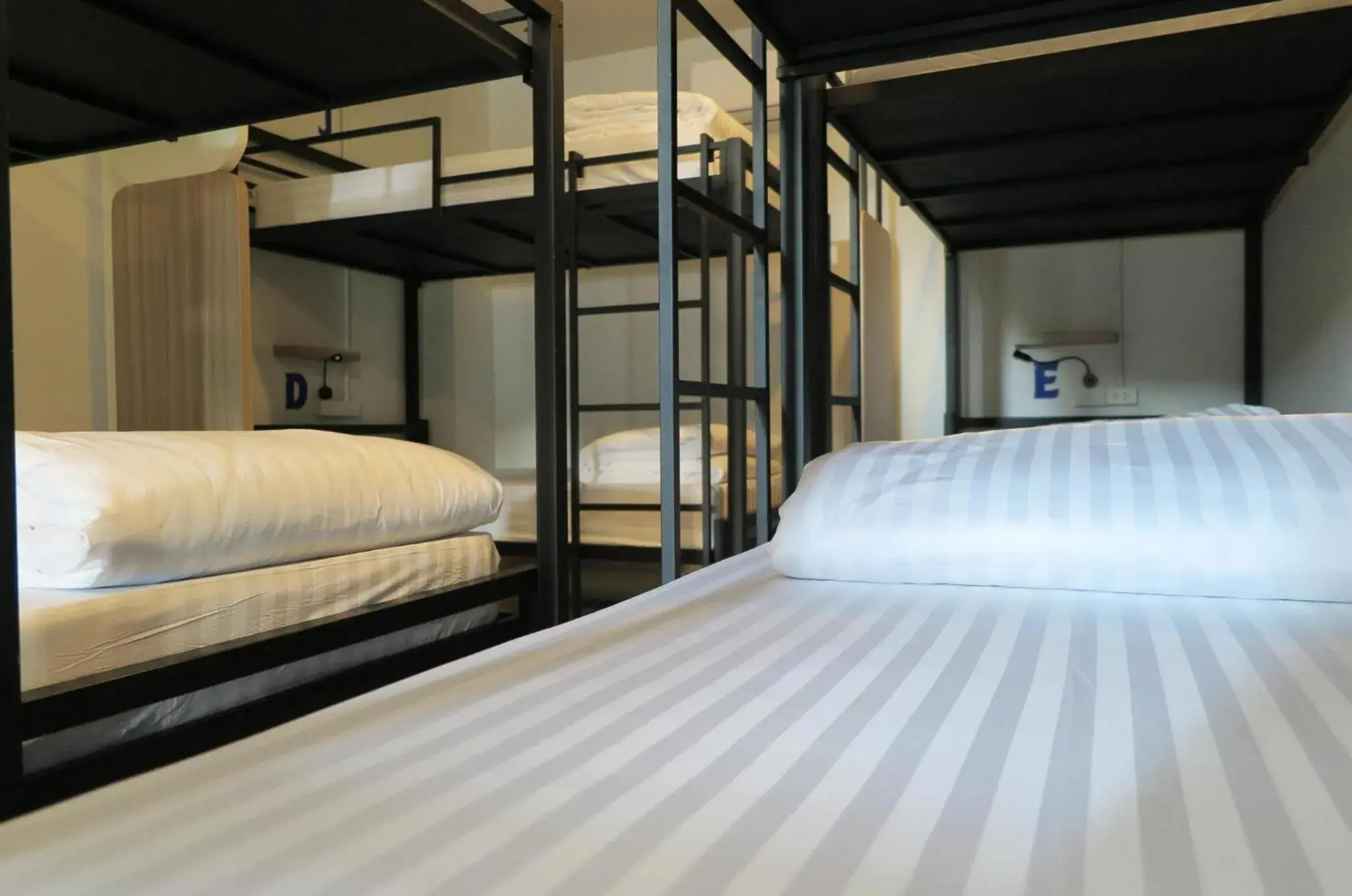 Bed in 6-Bed Mixed Dormitory Room in Phuket Marine Poshtel - SHA Plus Bed in 6-Bed Mixed Dormitory Room in Phuket Marine Poshtel - SHA Plus