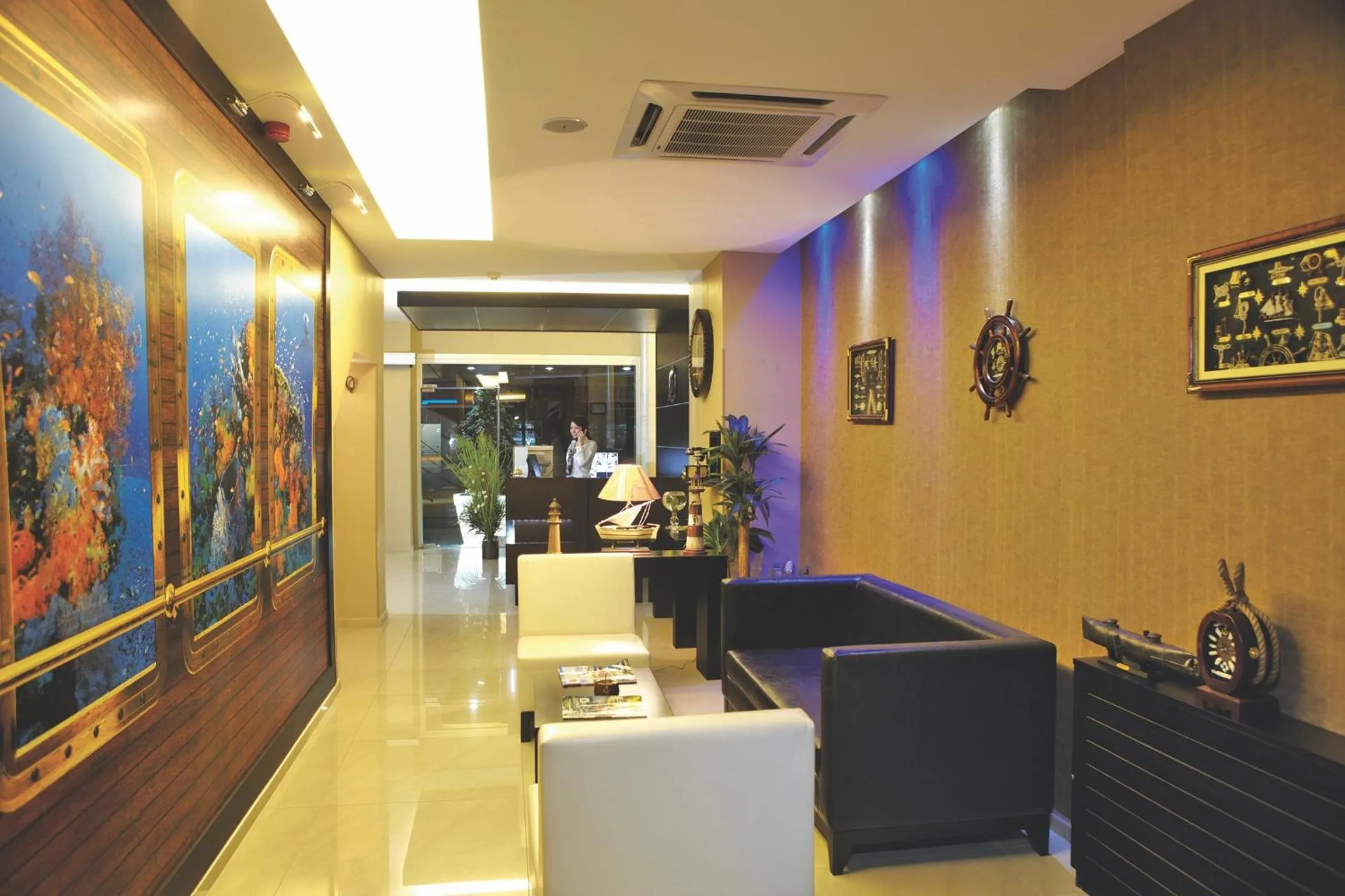 Lobby or reception in Susuzlu Hotel