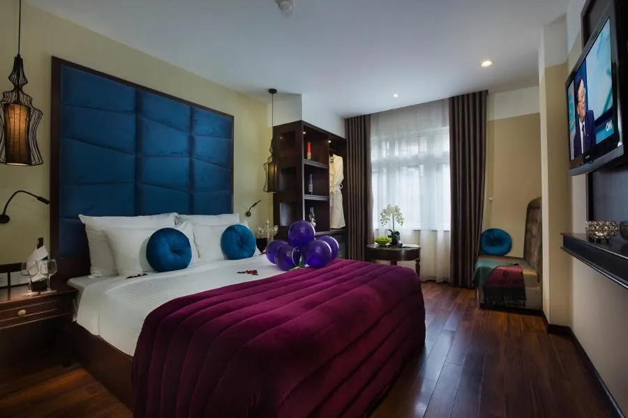 Photo of the whole room, Bed in Ambassador Hanoi Hotel & Spa