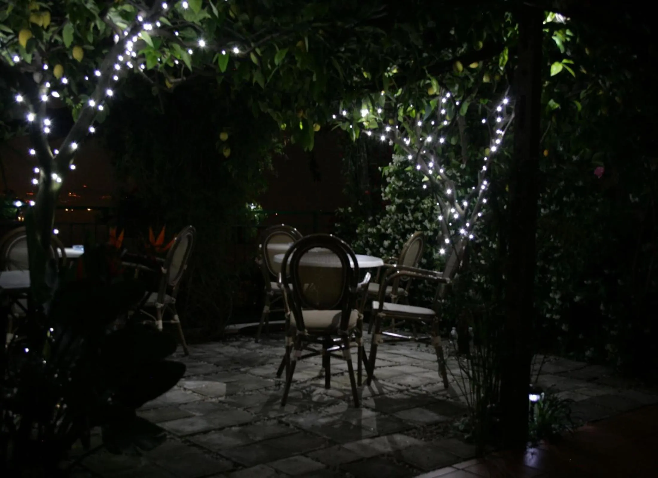 Night in B&B Ravello Rooms