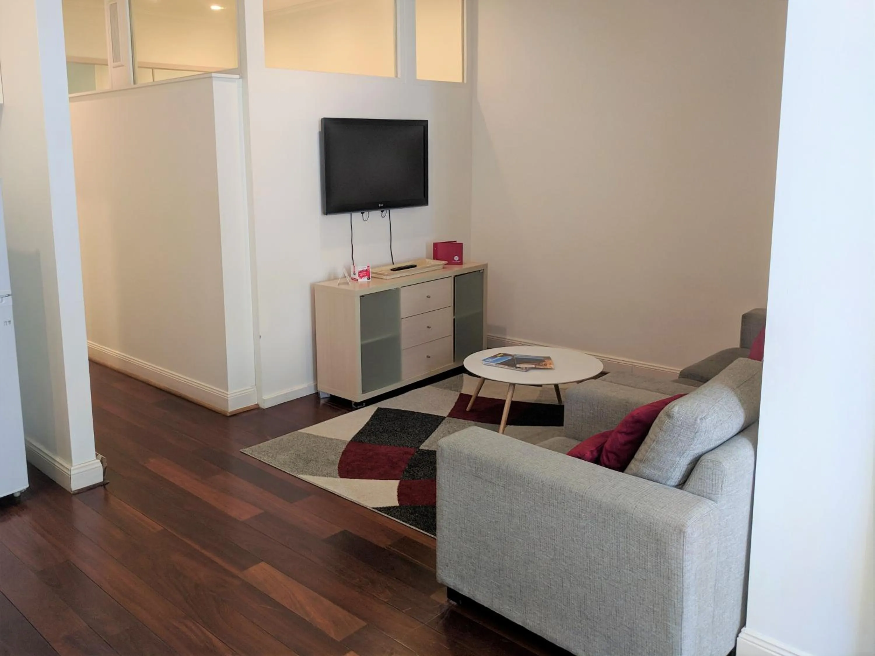 Living room in Nesuto Woolloomooloo