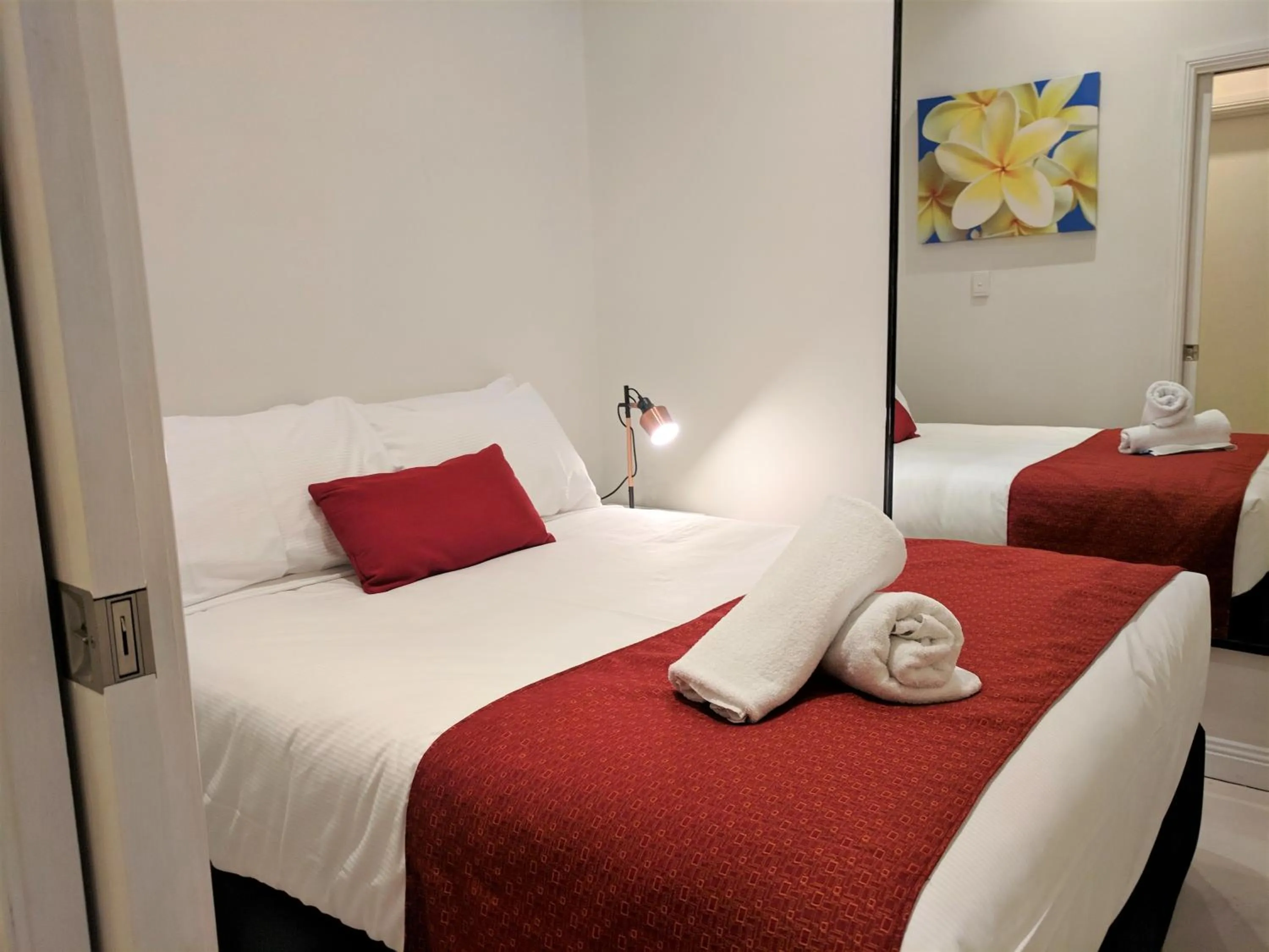 Bedroom, Bed in Nesuto Woolloomooloo