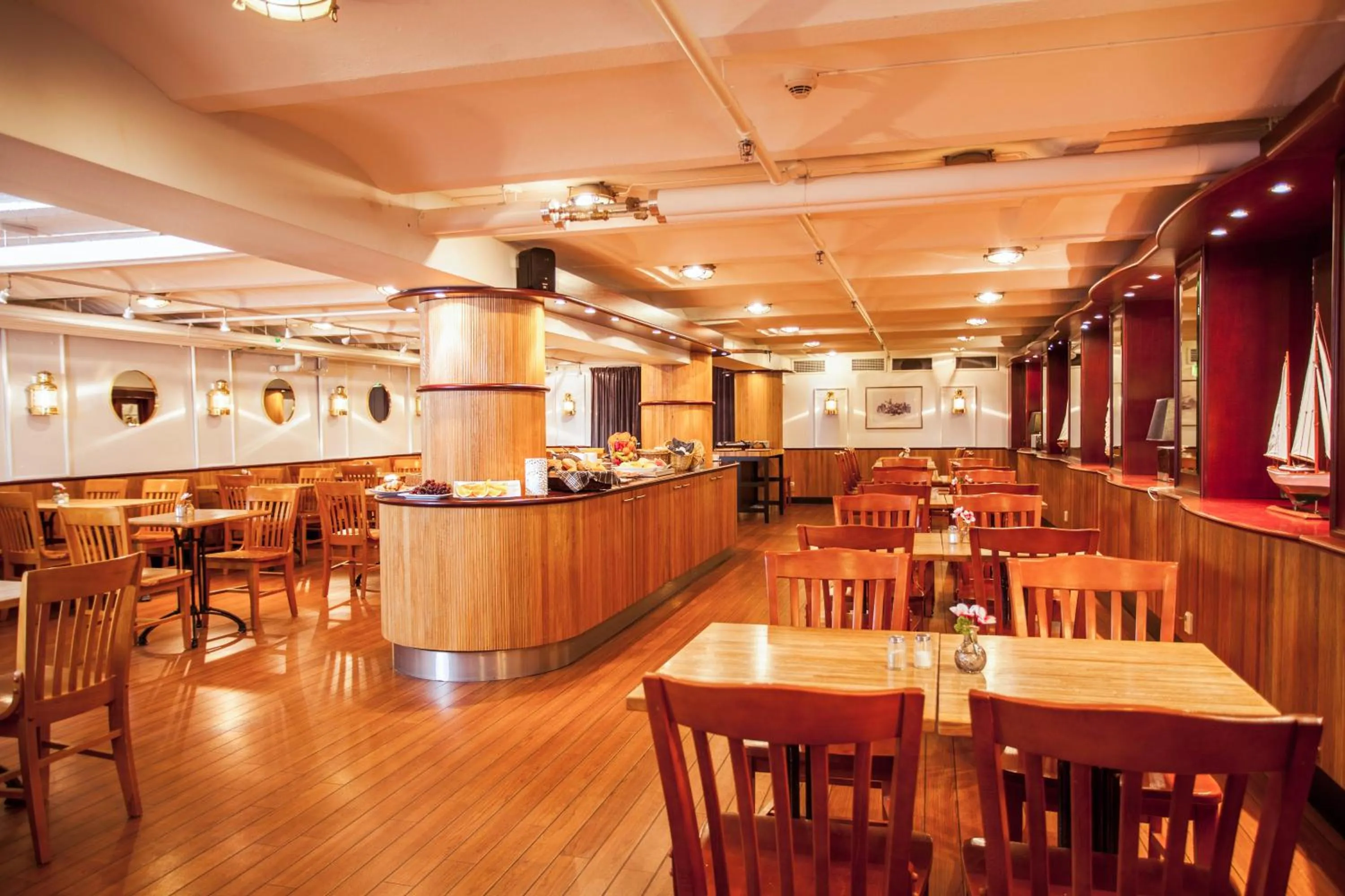 Restaurant/places to eat in Hotel Örebro