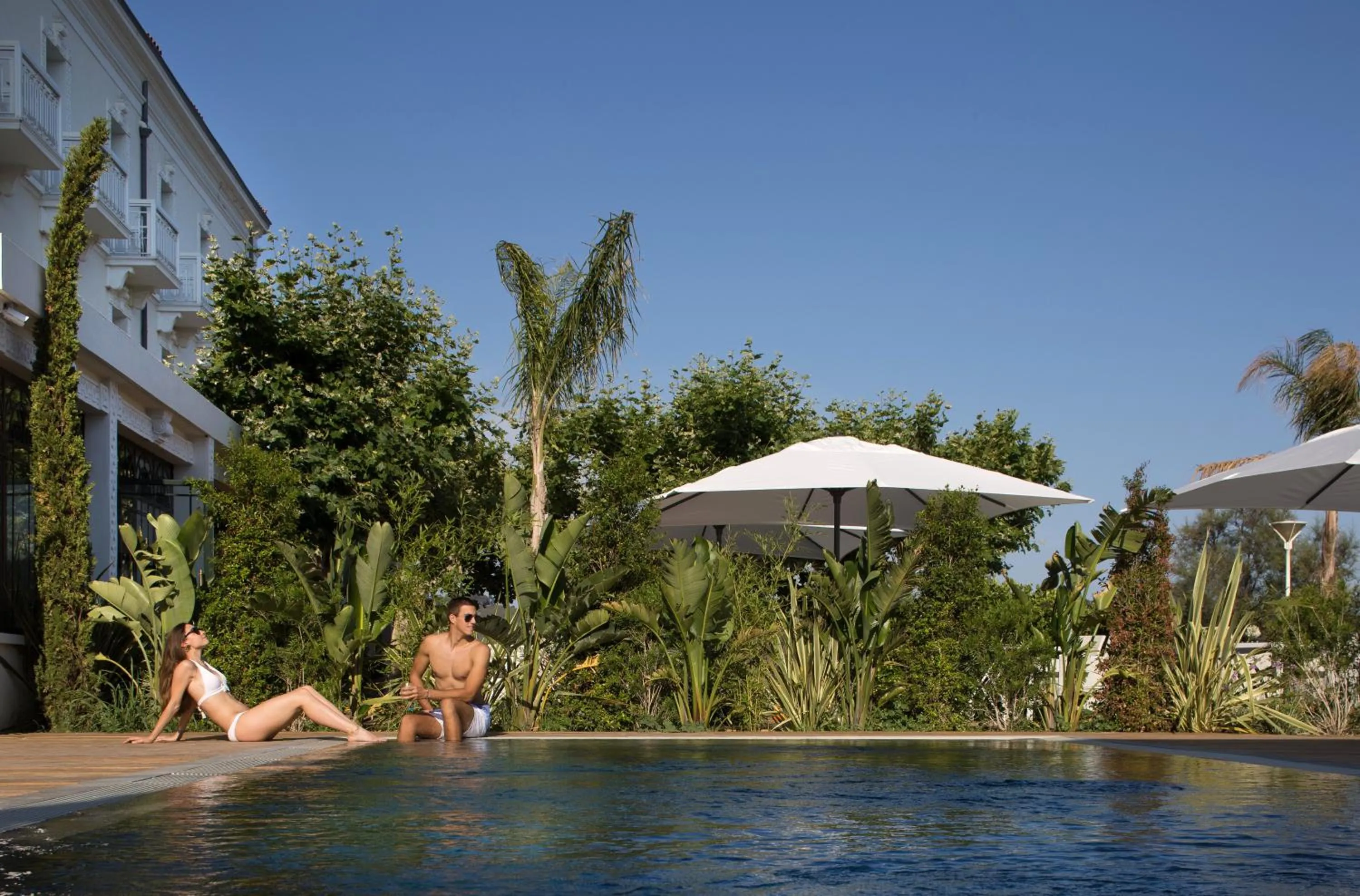 Grand Hotel Des Sablettes Plage, Curio Collection By Hilton