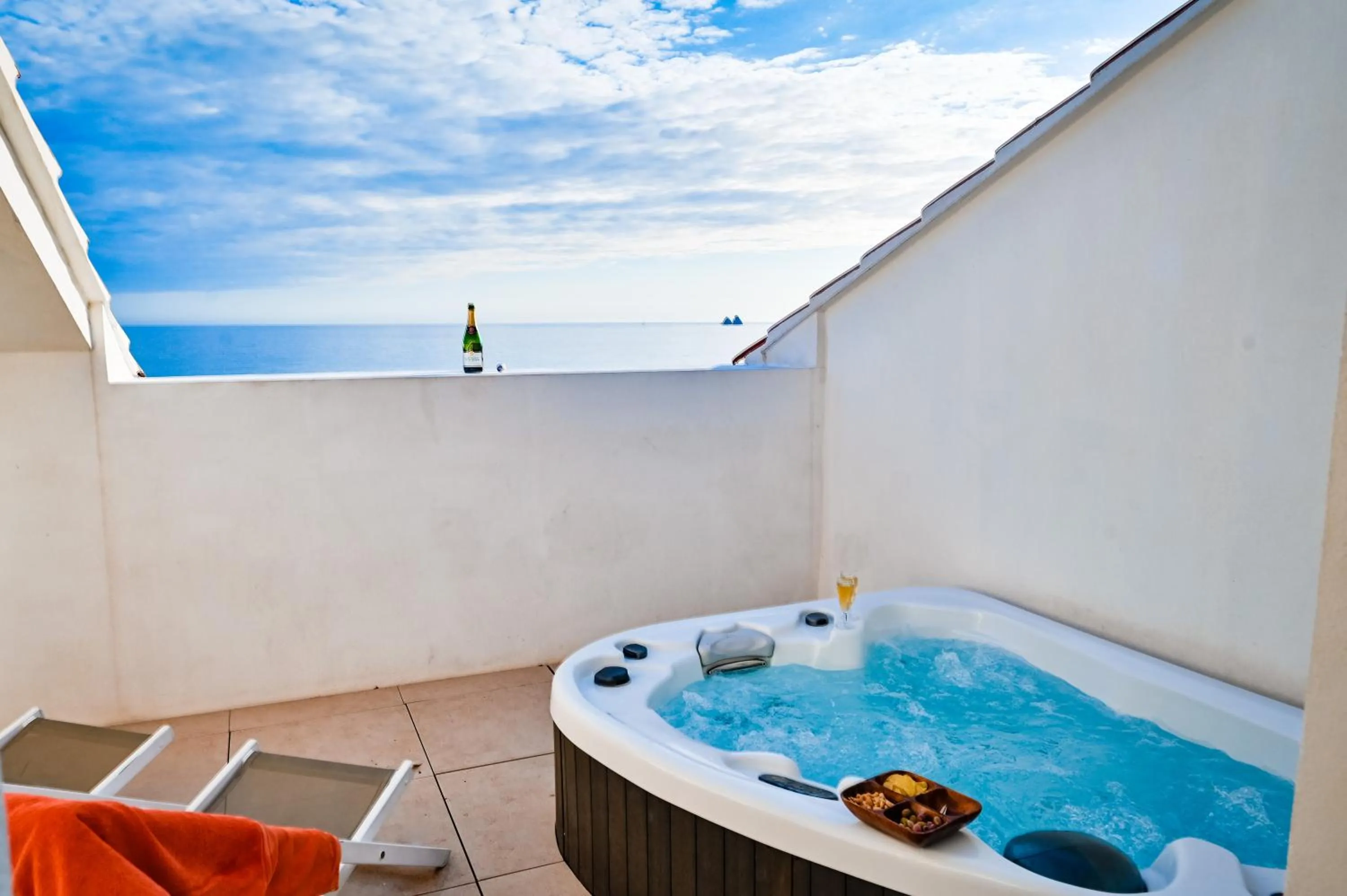 Grand Hotel Des Sablettes Plage, Curio Collection By Hilton