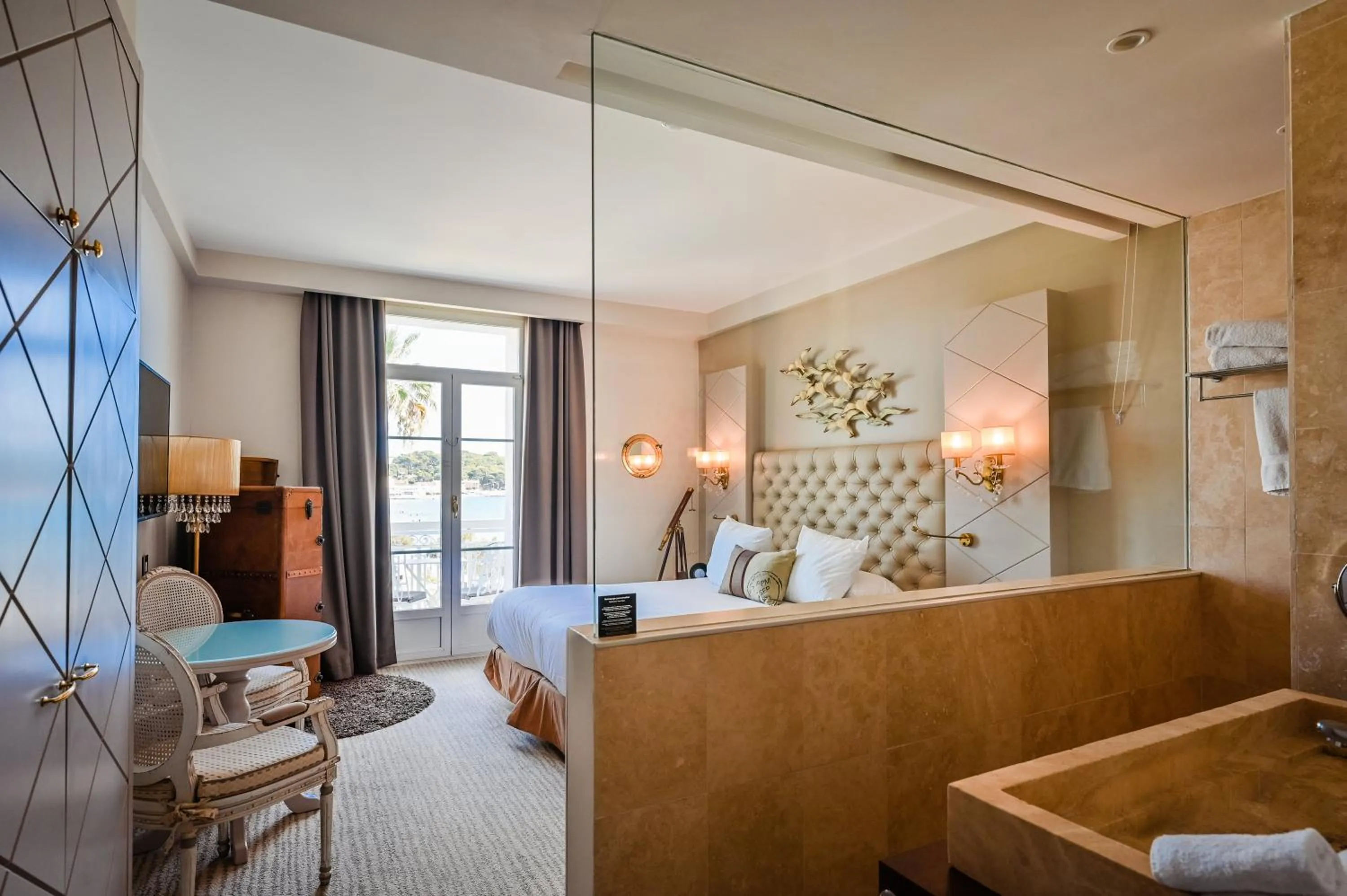 Grand Hotel Des Sablettes Plage, Curio Collection By Hilton