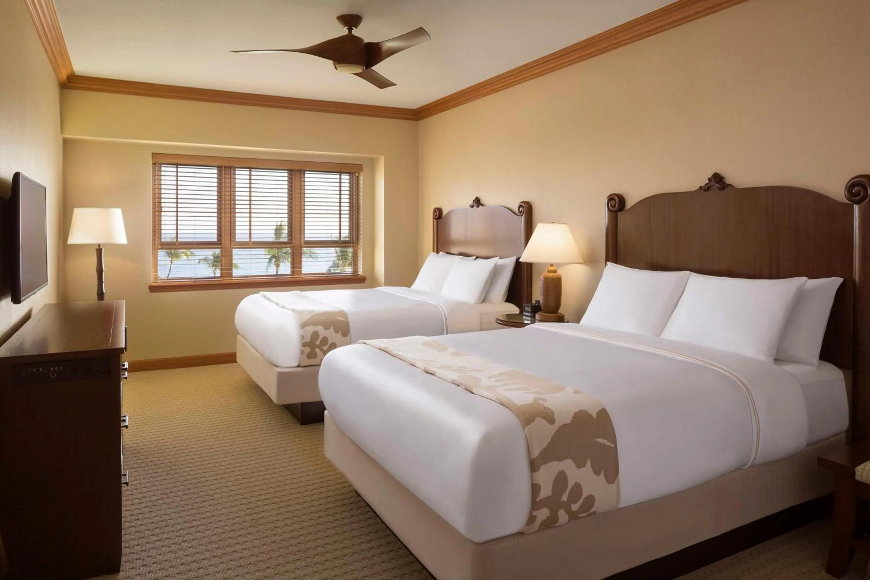Bedroom, Bed in Hyatt Vacation Club at Ka'anapali Beach