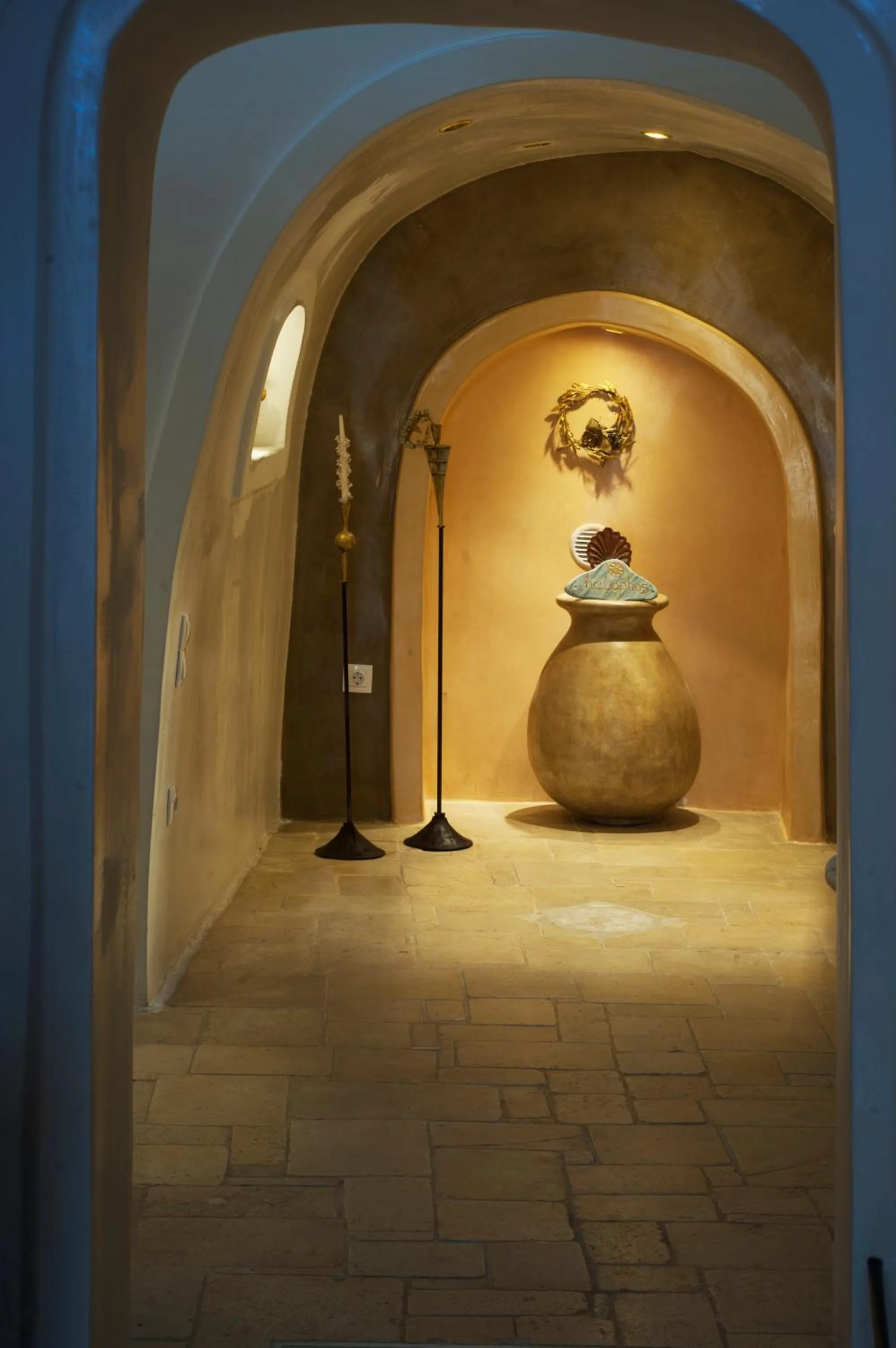 Decorative detail in Heliophos Boutique Caves