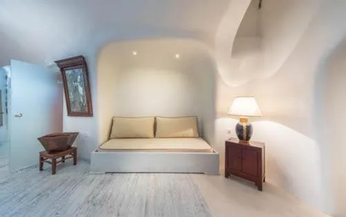 Living room, Bed in Heliophos Boutique Caves