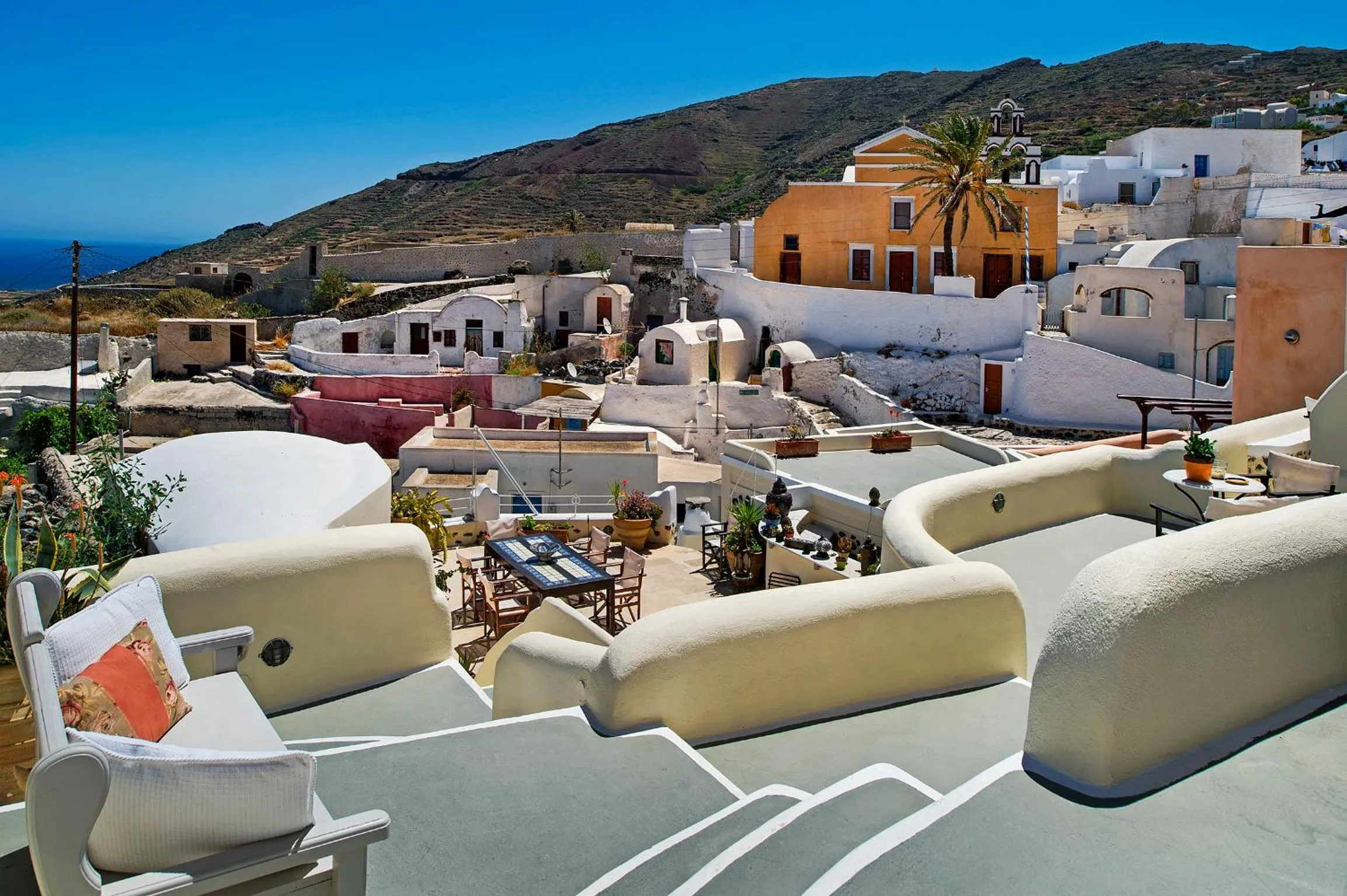 Facade/entrance in Heliophos Boutique Caves