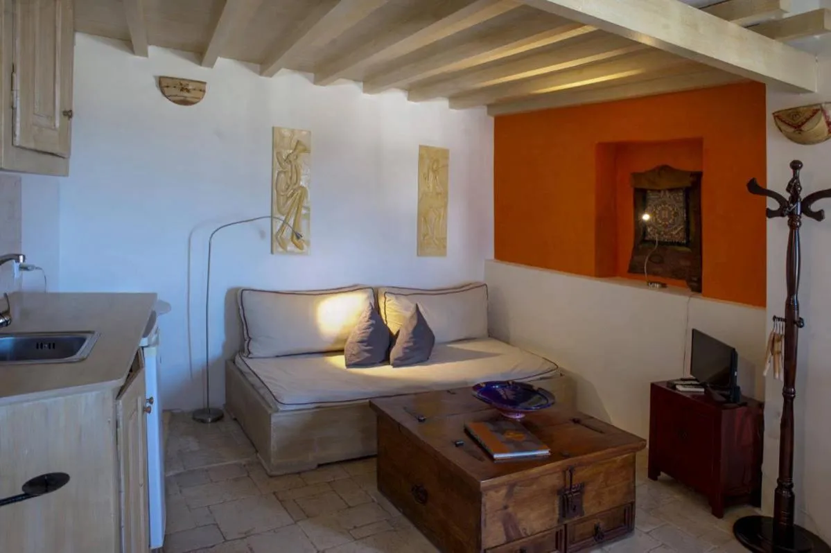 Coffee/tea facilities in Heliophos Boutique Caves