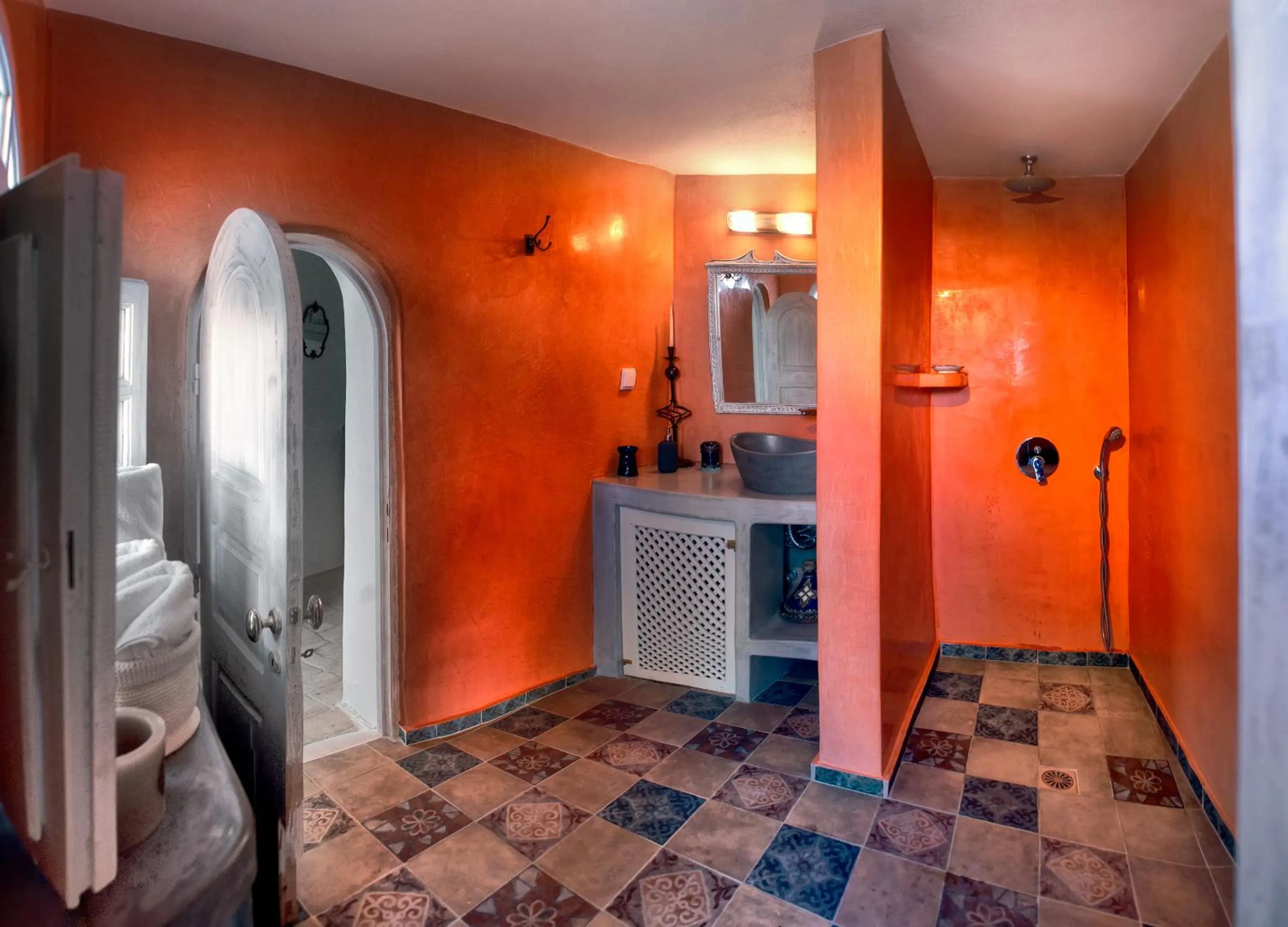 Bathroom in Heliophos Boutique Caves