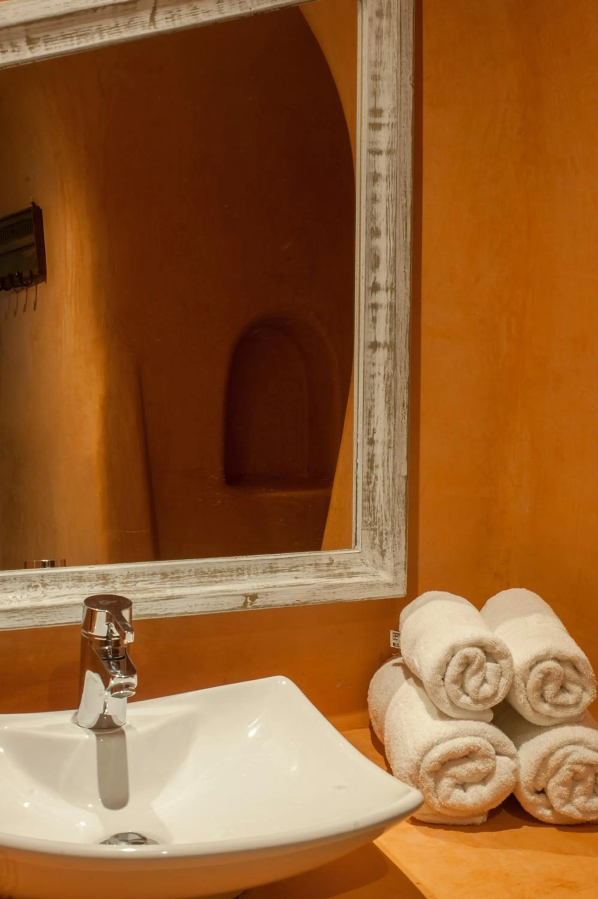 Bathroom in Heliophos Boutique Caves