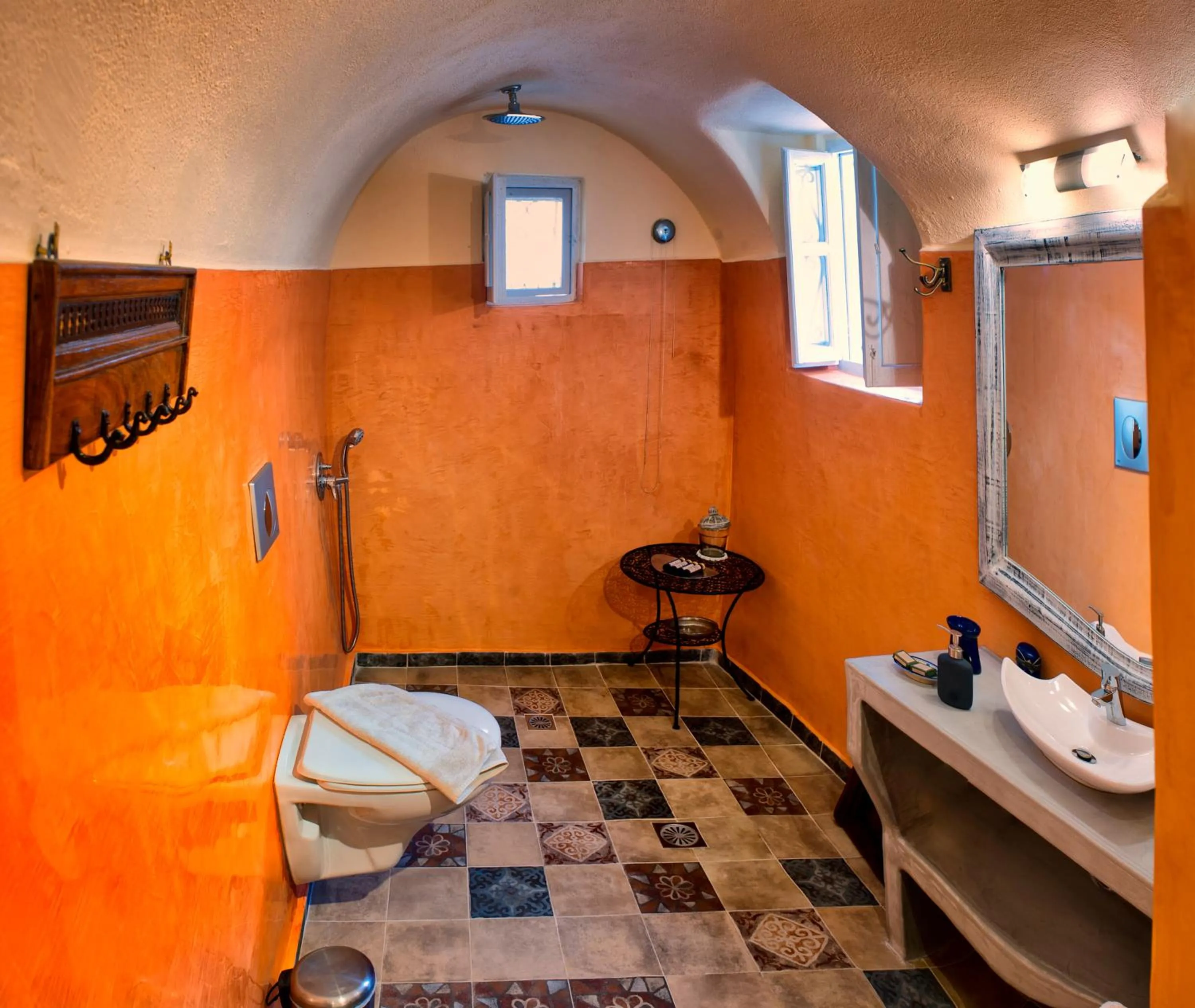 Bathroom in Heliophos Boutique Caves