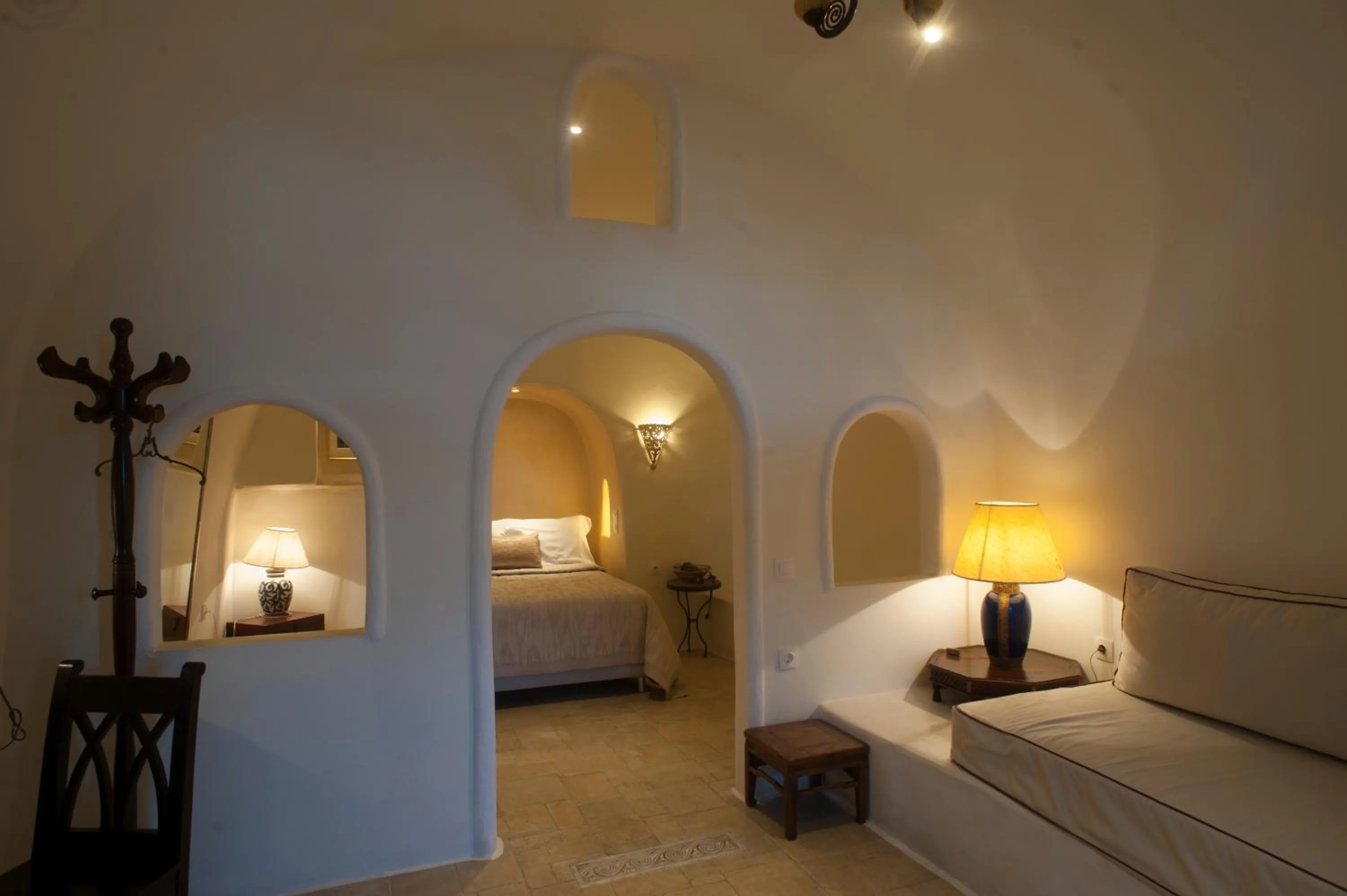 Living room, Bed in Heliophos Boutique Caves