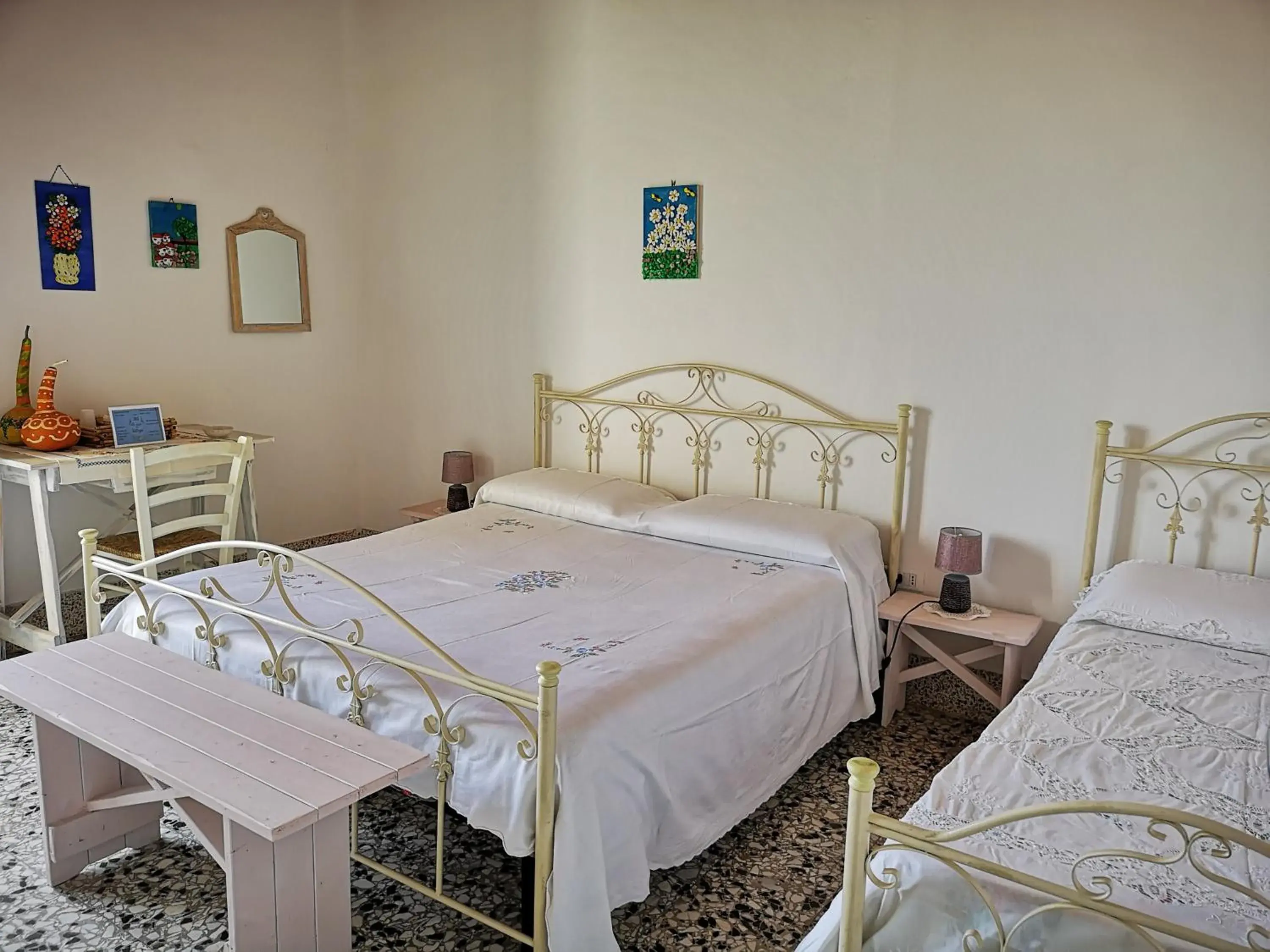 Triple Room with Balcony in La casa nel villaggio Triple Room with Balcony in La casa nel villaggio