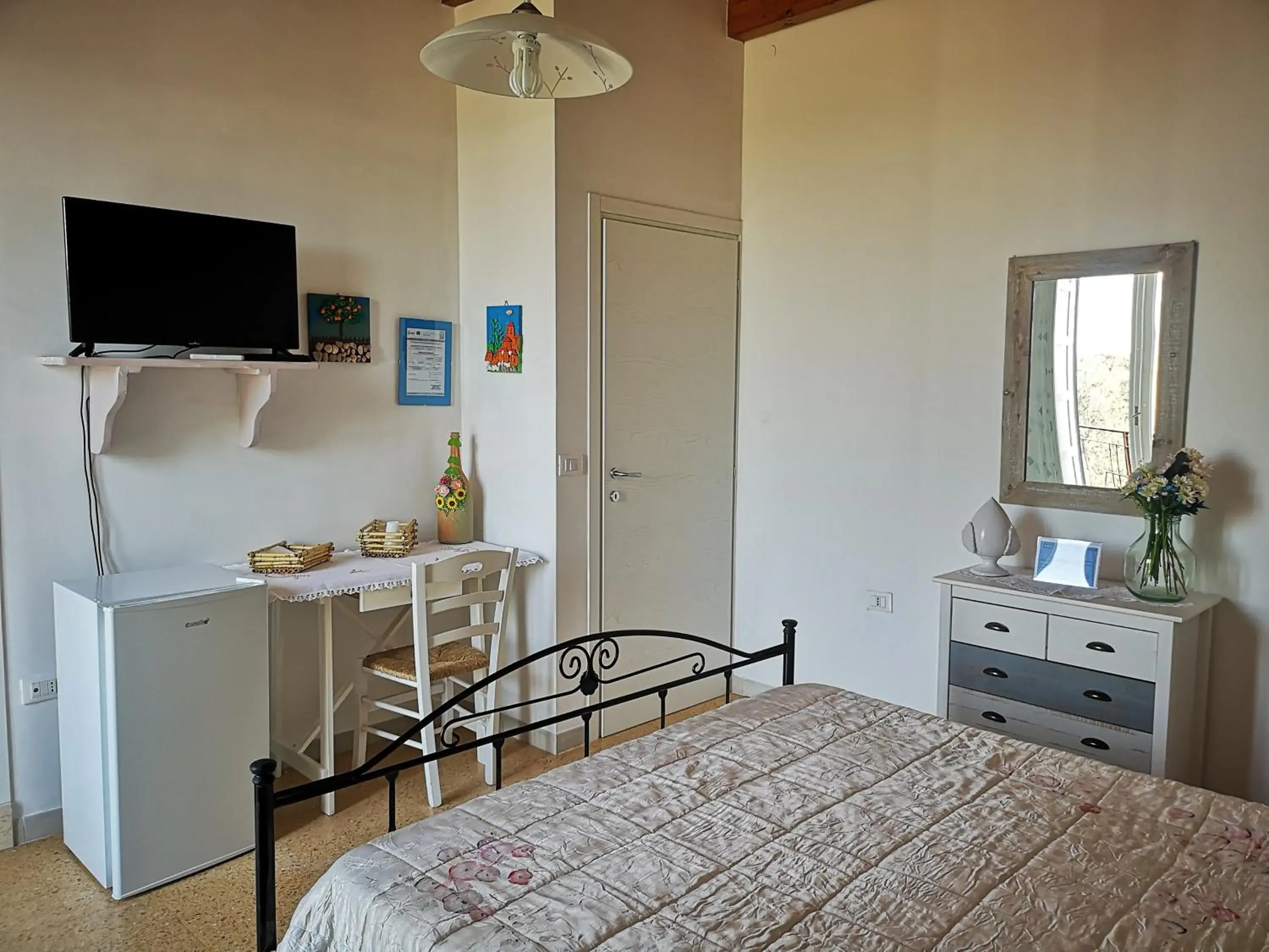 Deluxe Double Room with Balcony in La casa nel villaggio Deluxe Double Room with Balcony in La casa nel villaggio