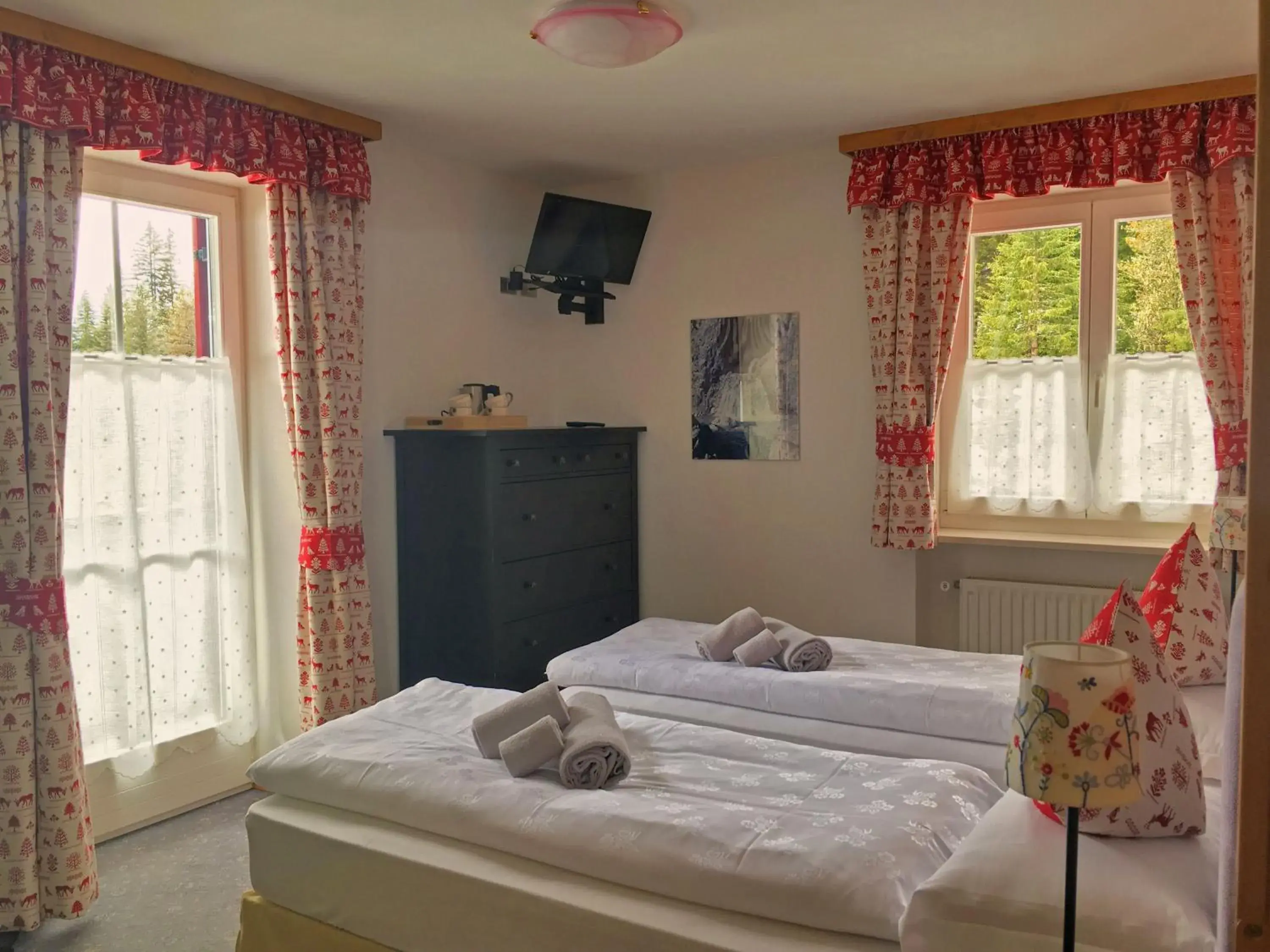 Family Room with Private Bathroom in Rifugio Monti Pallidi Family Room with Private Bathroom in Rifugio Monti Pallidi