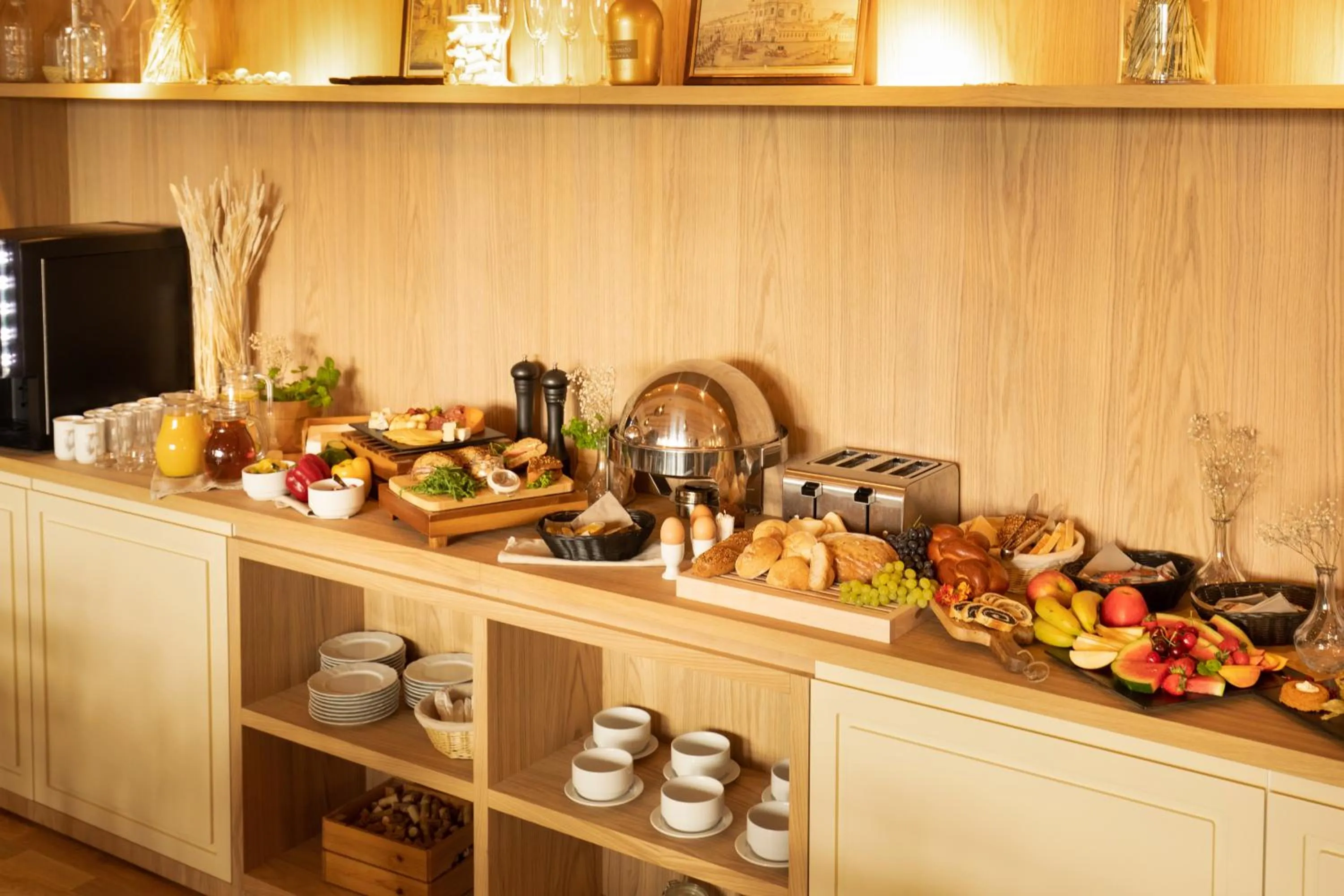 Breakfast in BEIGLI Hotel & Garden