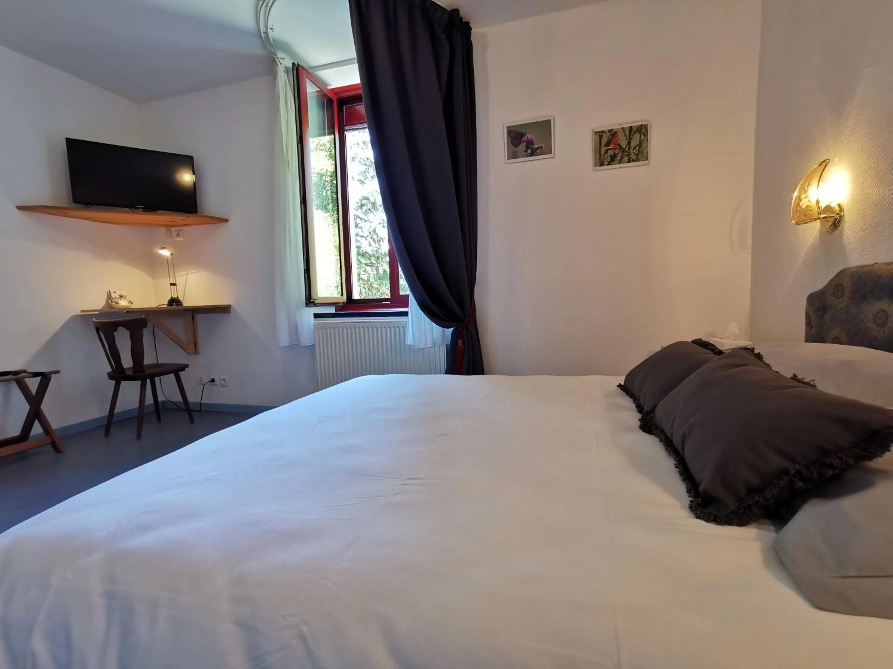 Bed in La Table Des Bons Peres