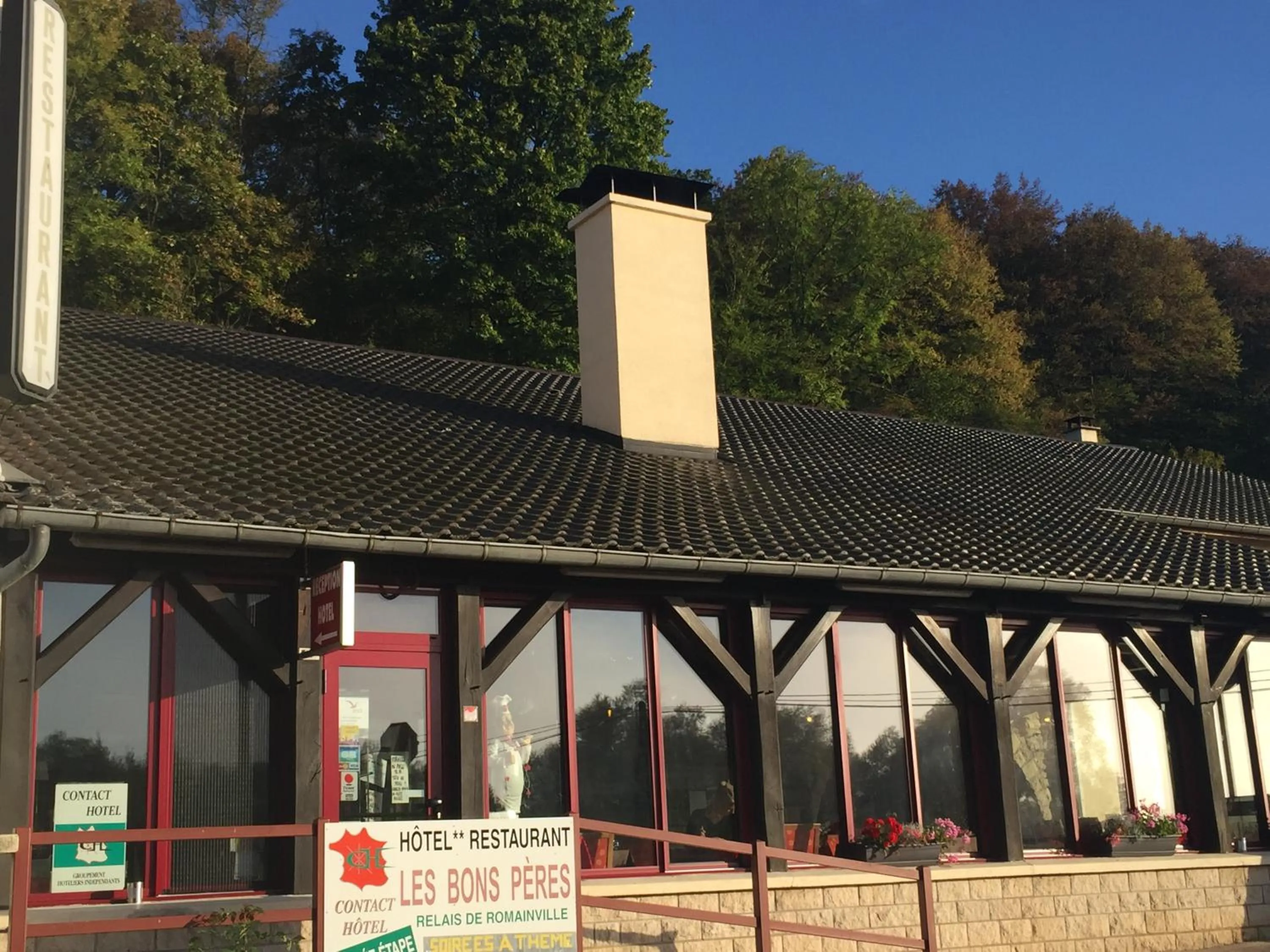 Facade/entrance in La Table Des Bons Peres