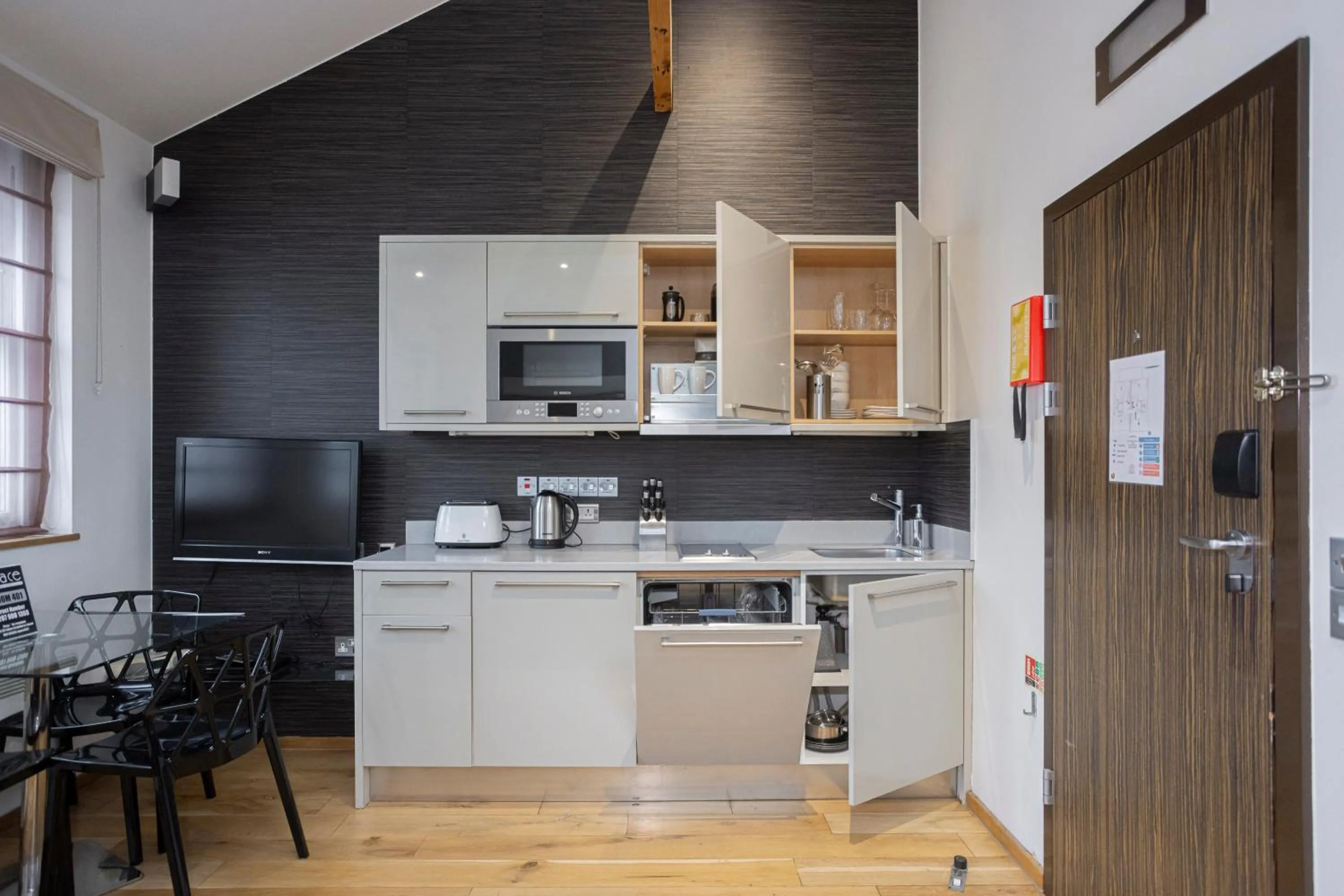 Kitchen or kitchenette in Space ApartHotel