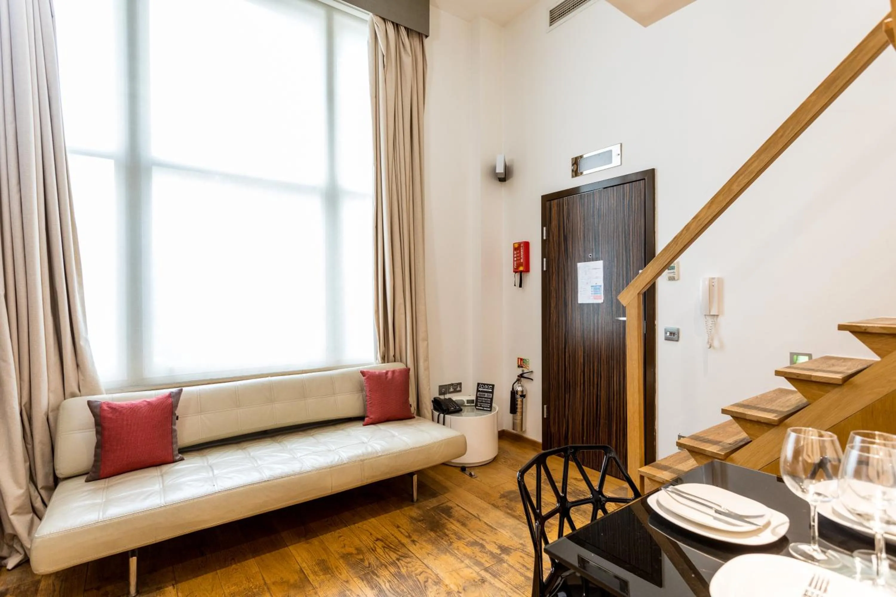 Seating area in Space ApartHotel