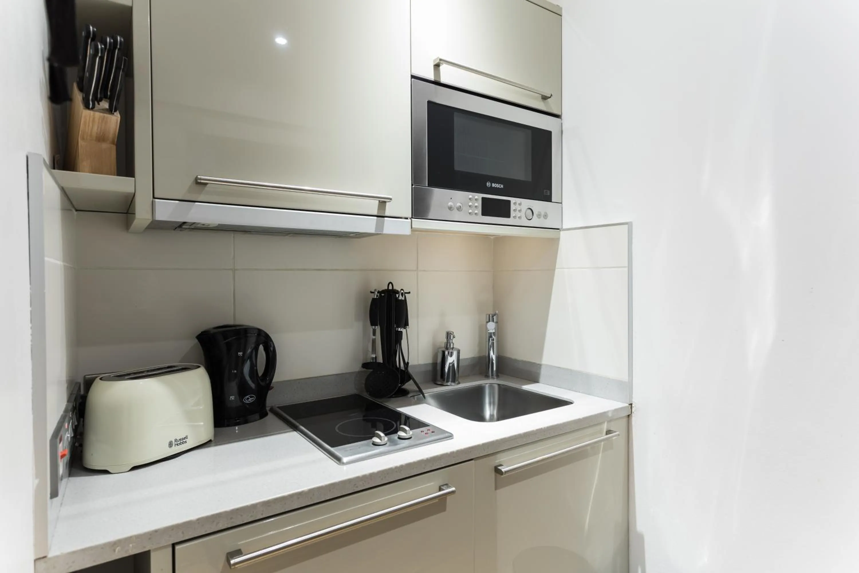 Kitchen or kitchenette in Space ApartHotel