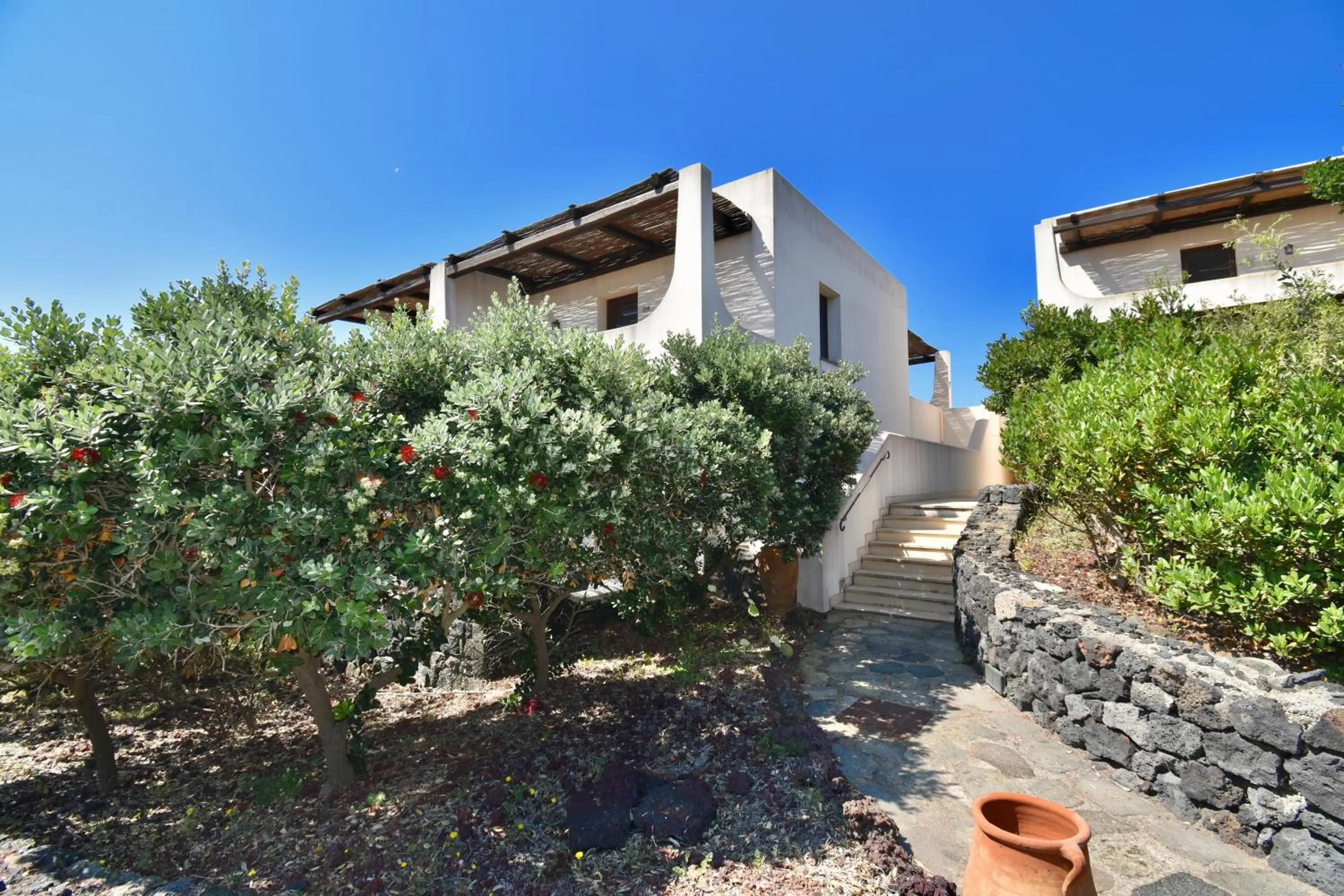 Property building in Kuddie Rosse Eco-Friendly Residence