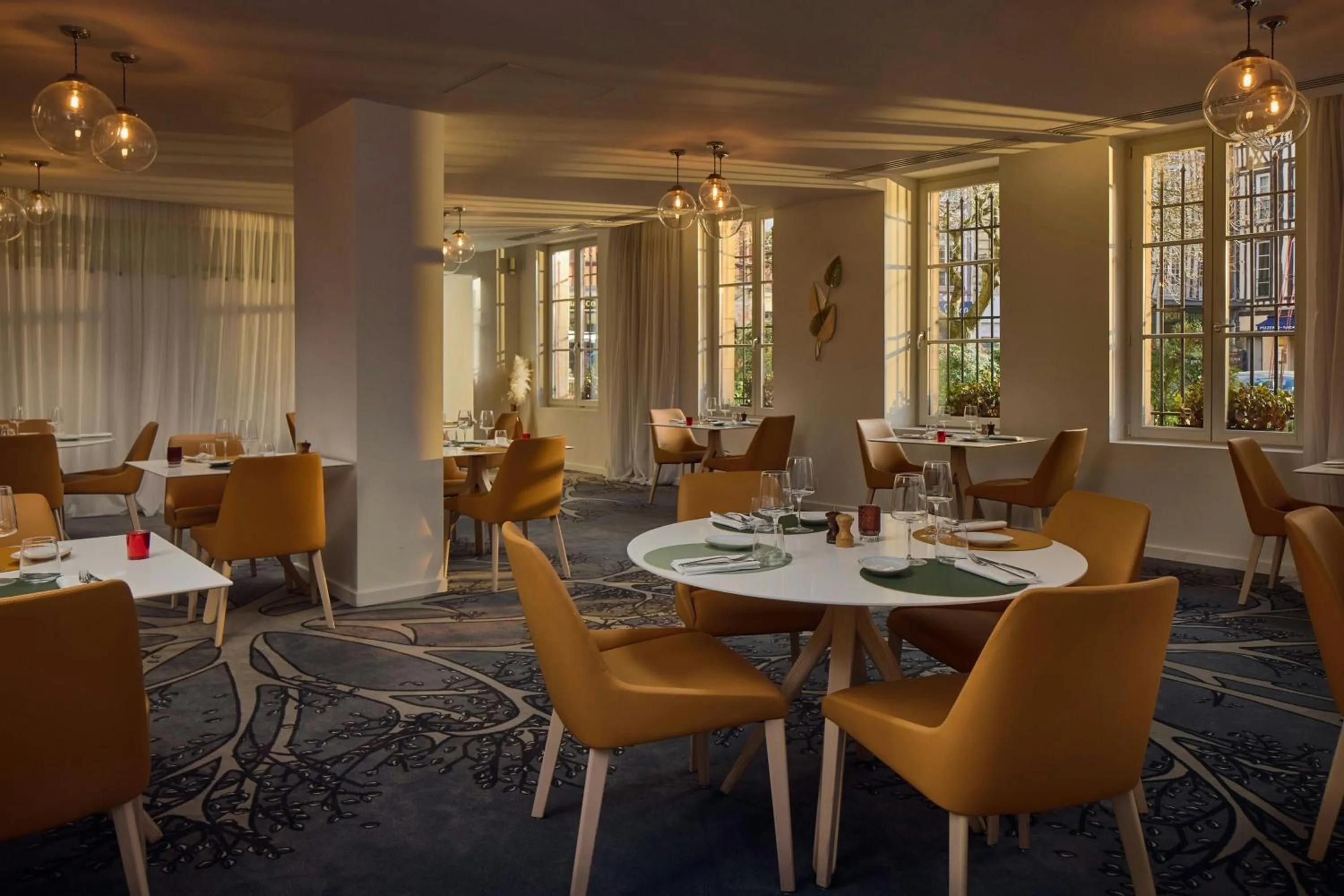 Restaurant/places to eat in Hôtel de Bourgtheroulde, Autograph Collection