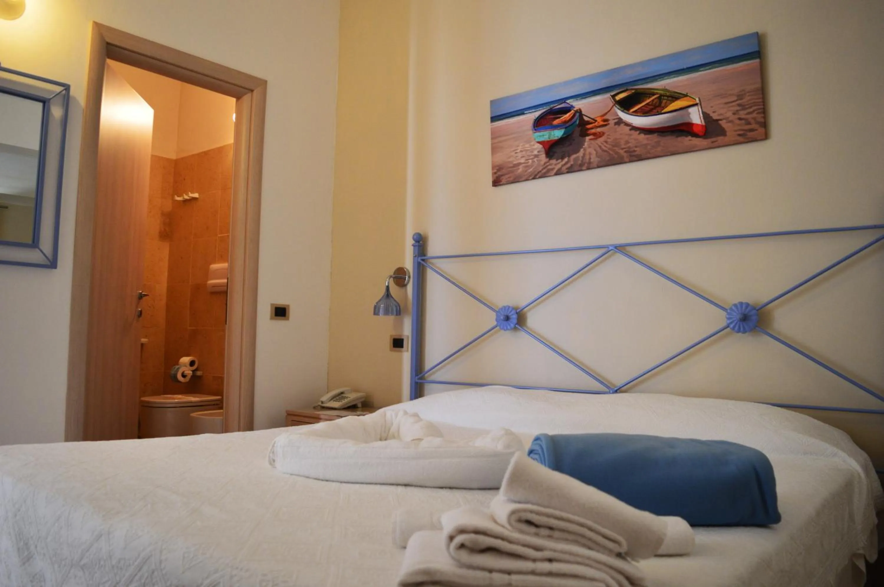 Bed in Hotel Mar & Sol