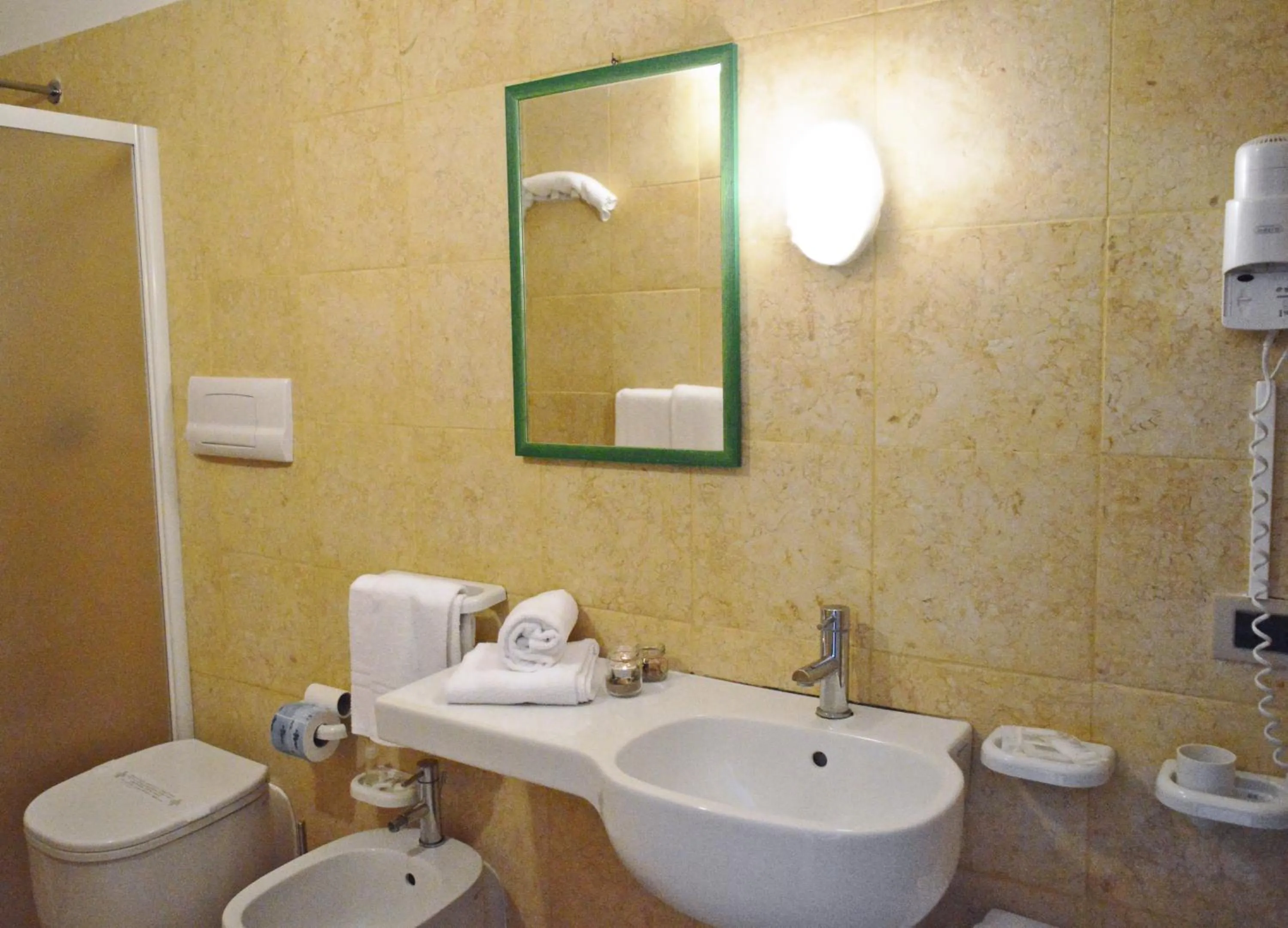 Toilet in Hotel Mar & Sol