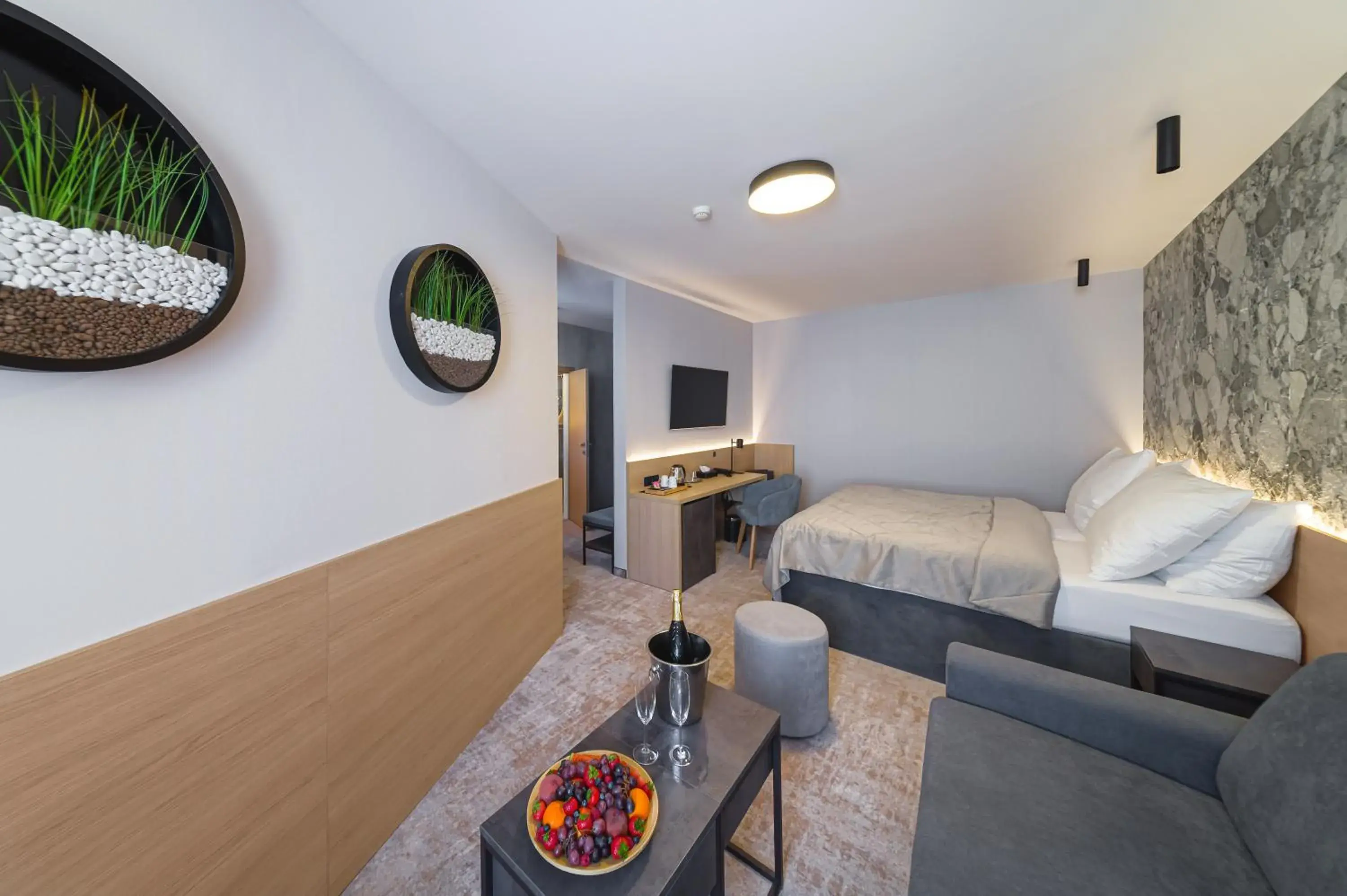 Exclusive Double or Twin Room with extra Bed and Aquapark access - single occupancy in Hotel Senec Aqua Resort - Family friendly Exclusive Double or Twin Room with extra Bed and Aquapark access - single occupancy in Hotel Senec Aqua Resort - Family friendly