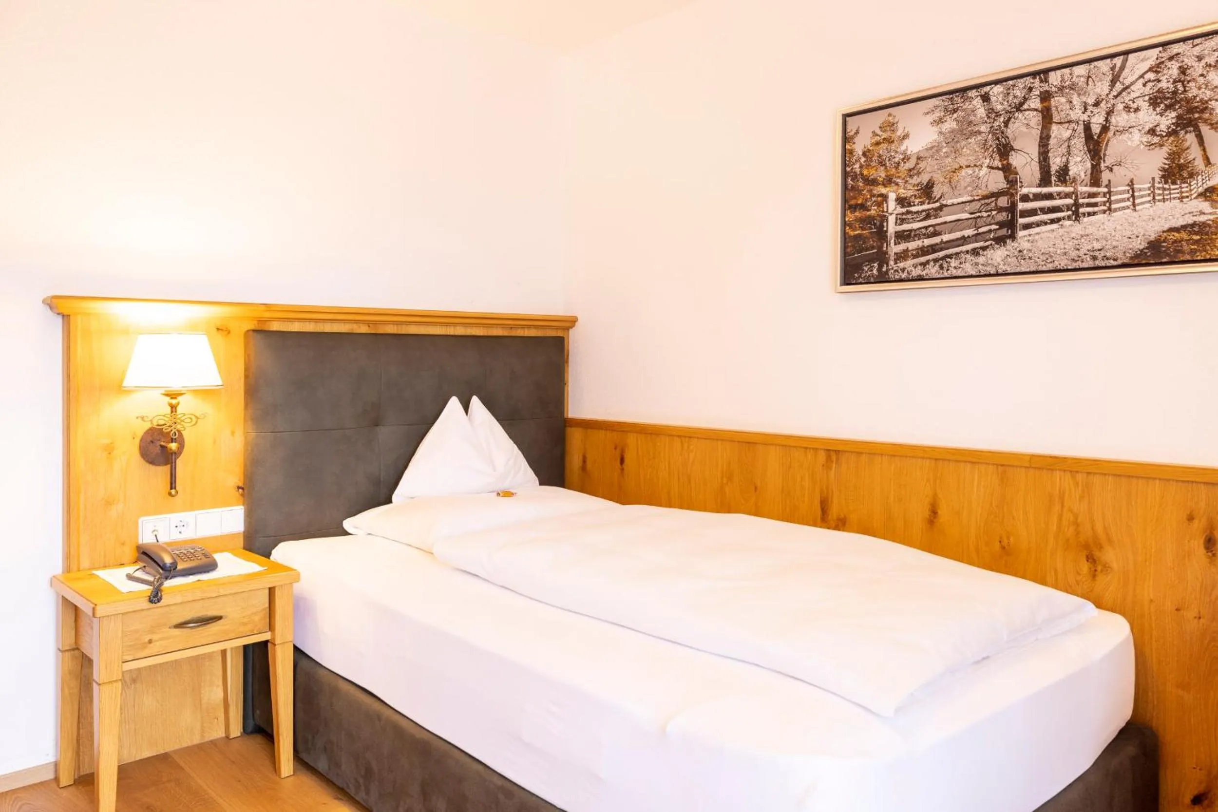 Bed in Parkhotel Seefeld