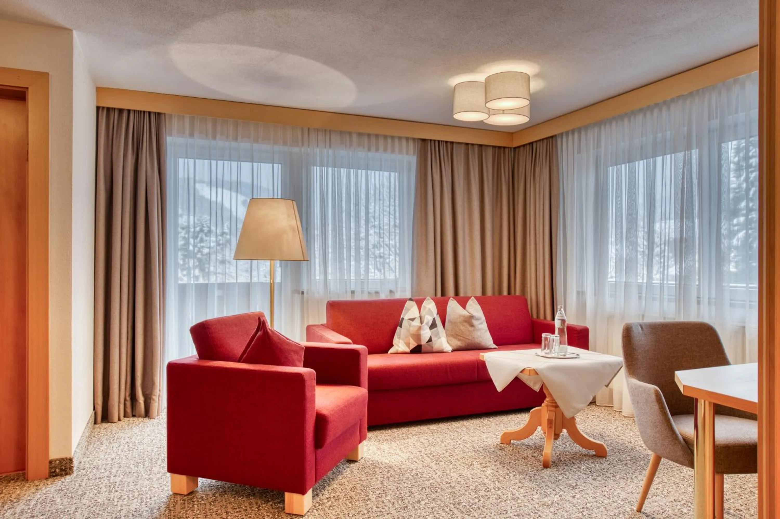 Living room in Parkhotel Seefeld