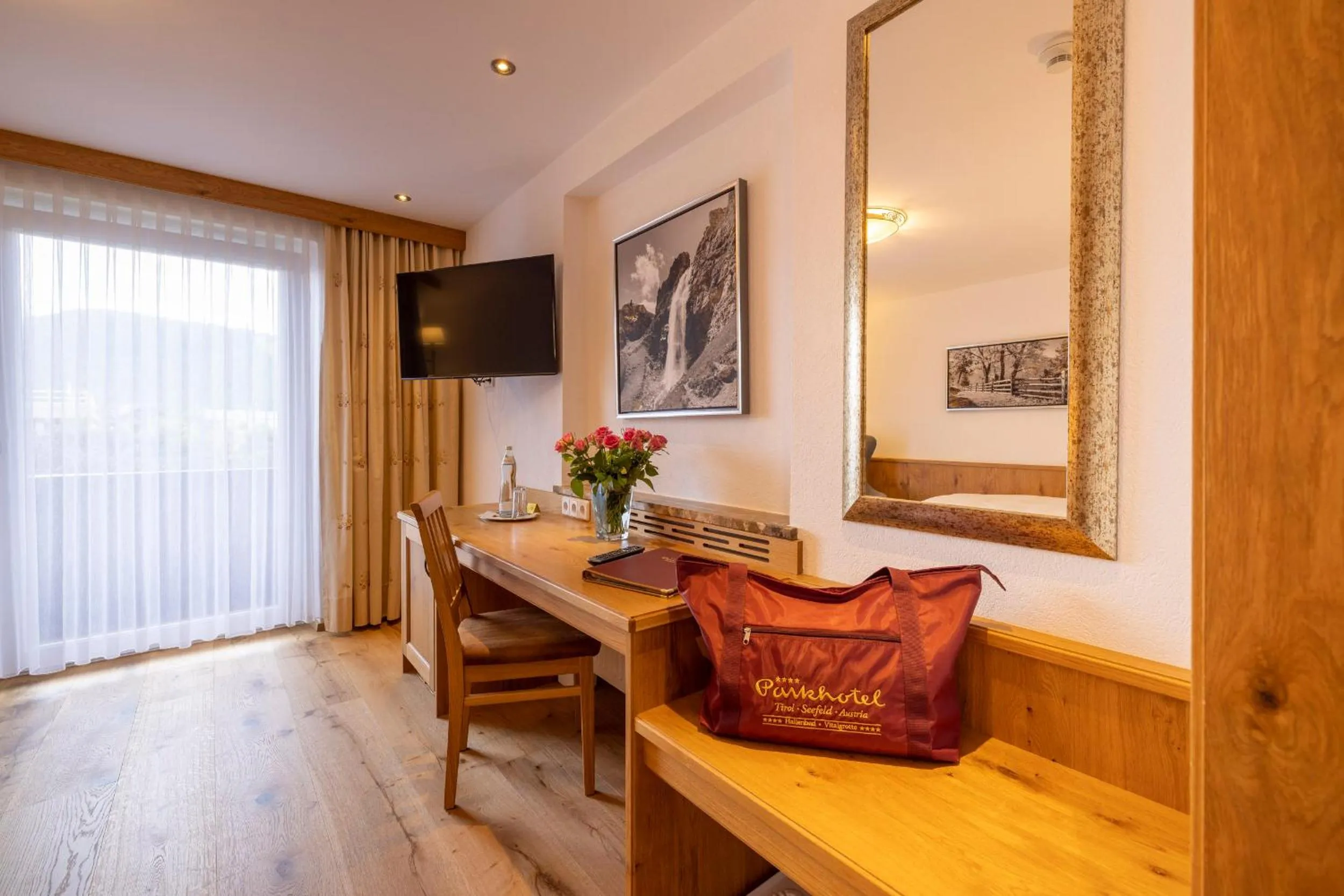 Photo of the whole room in Parkhotel Seefeld