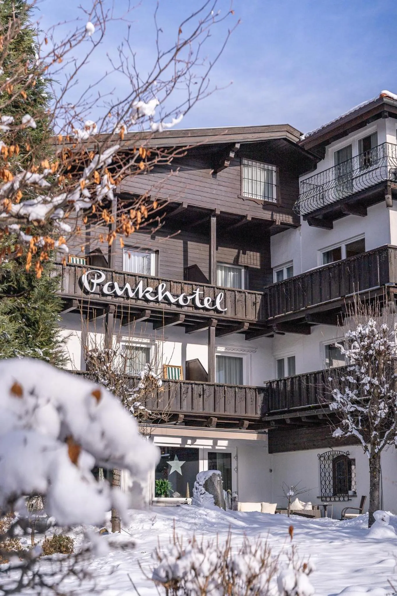 Property building in Parkhotel Seefeld