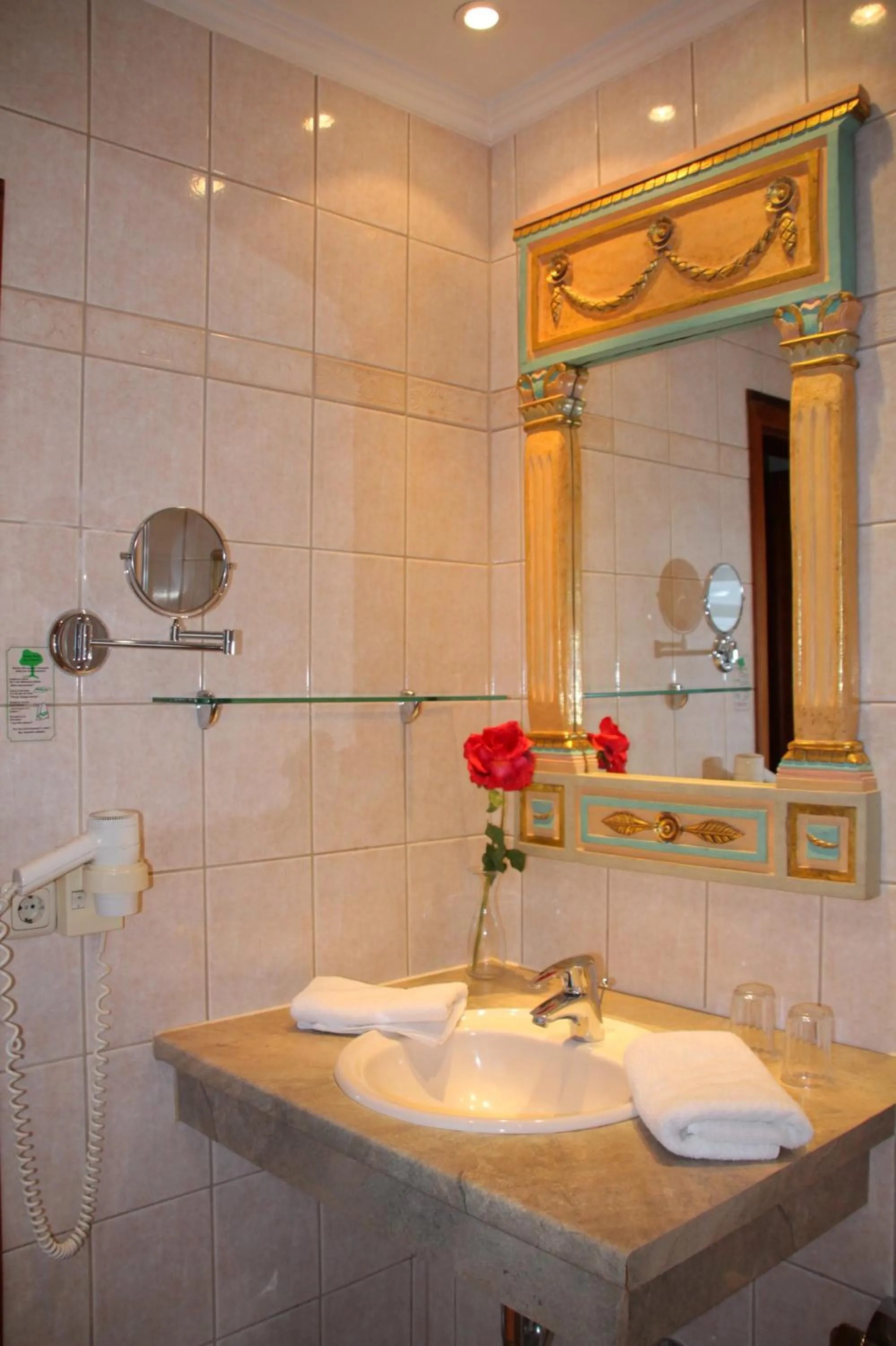 Bathroom in Romantik im Hotel Villa Röhl