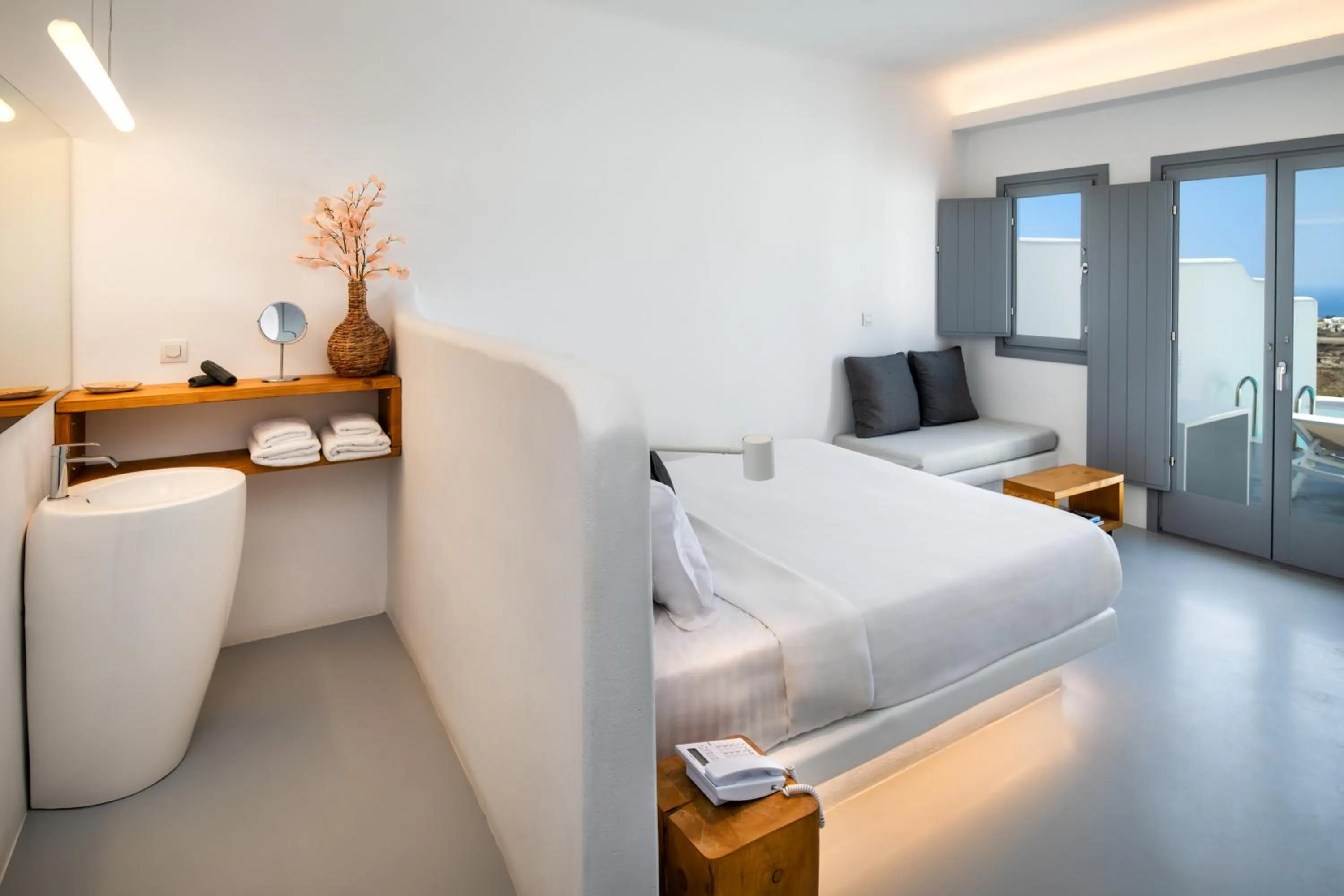 Bedroom, Bed in Alunia Incognito Suites - Adults Only