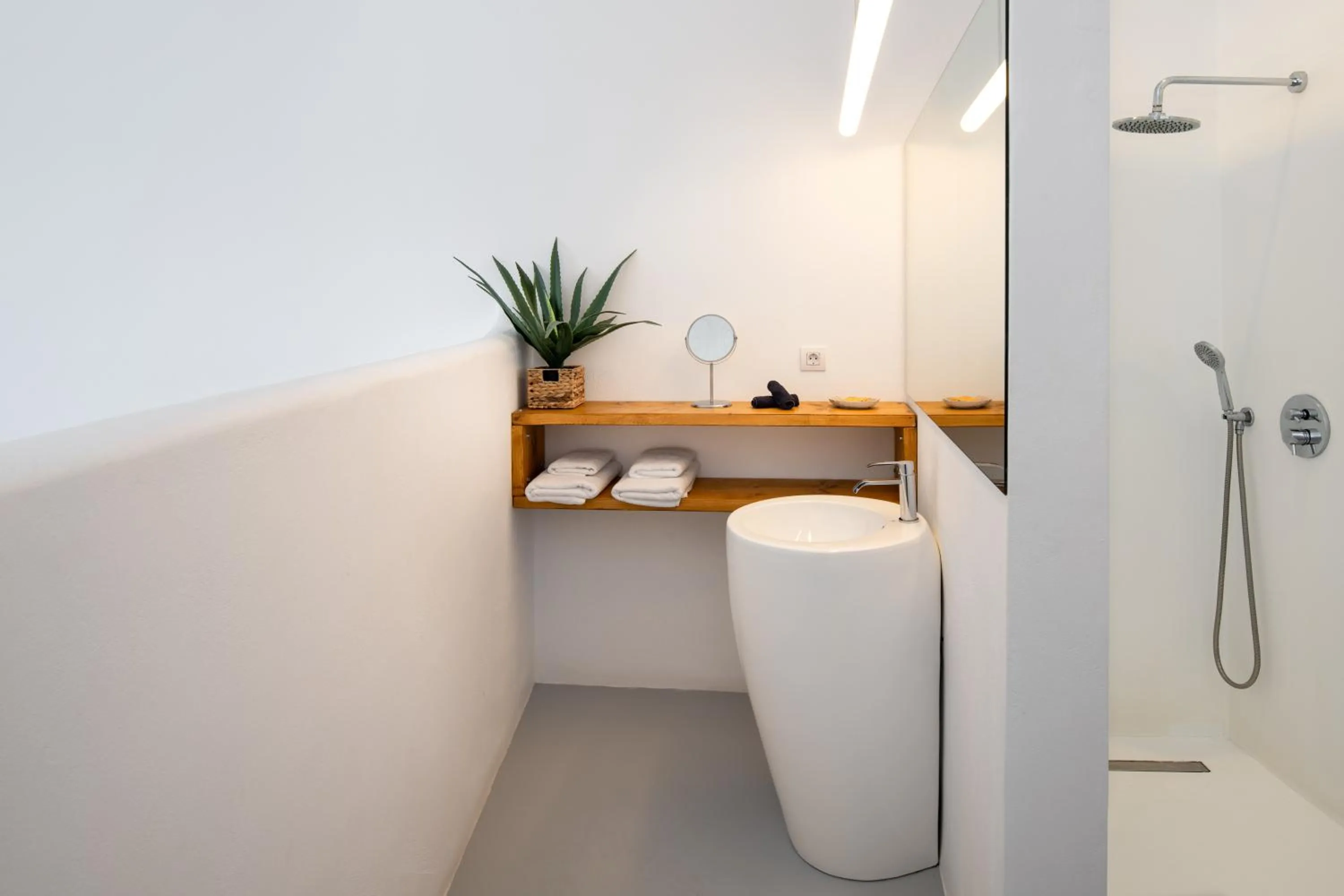 Bathroom in Alunia Incognito Suites - Adults Only