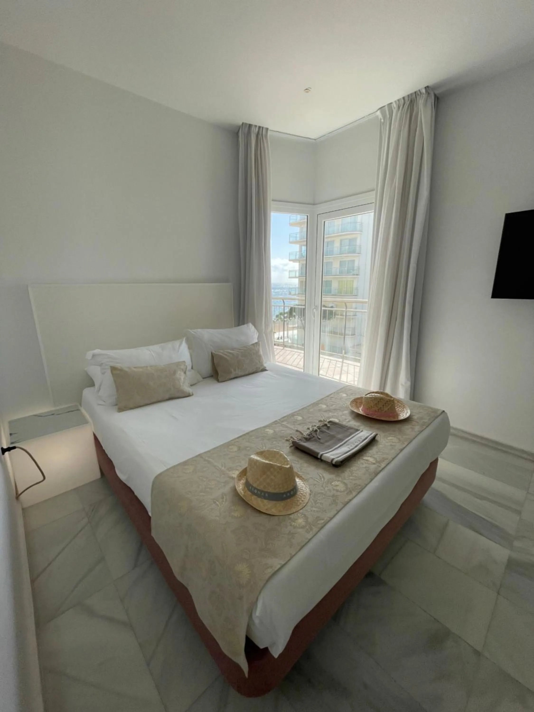 Photo of the whole room, Bed in Hotel Aromar