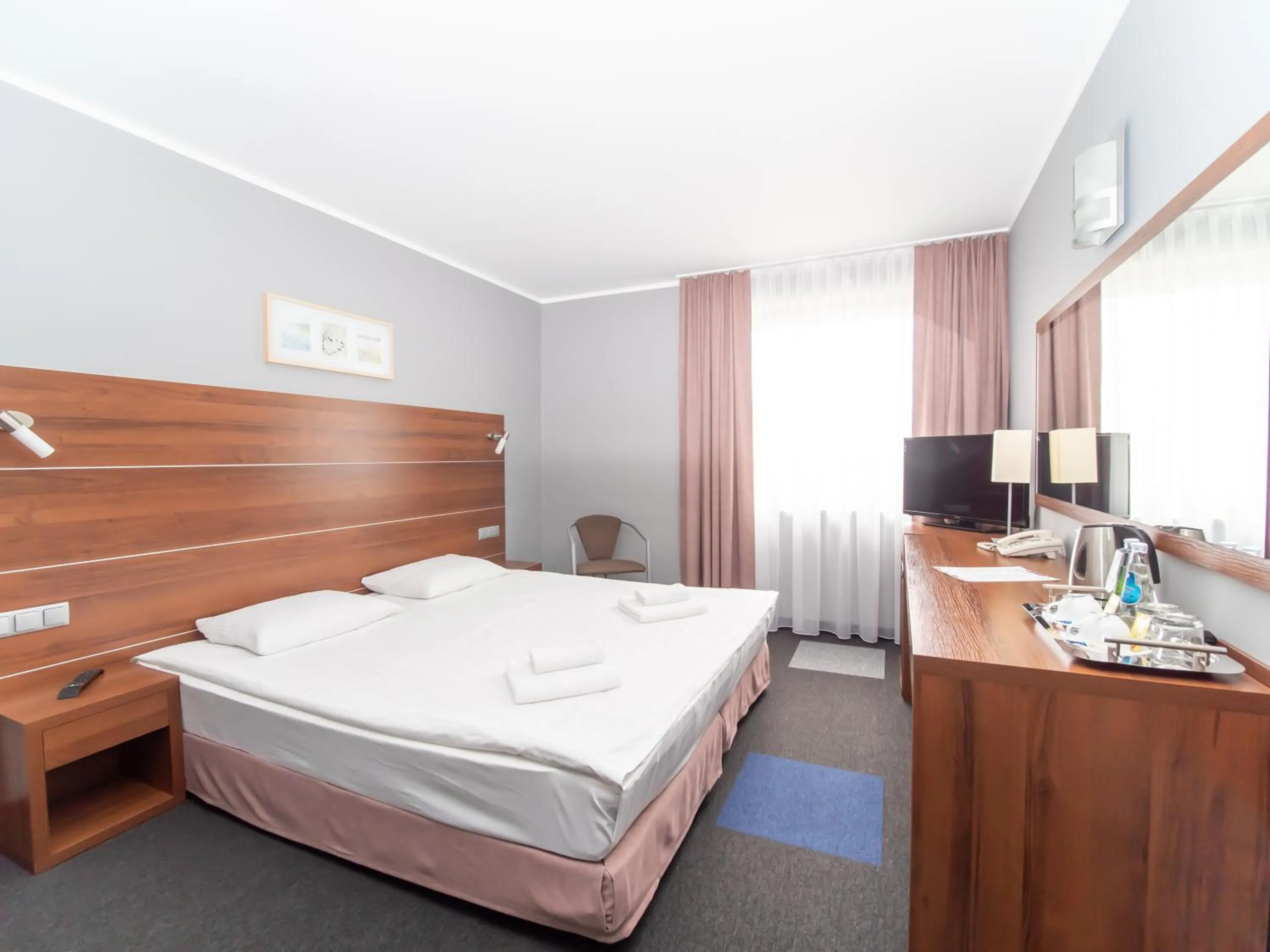 Bed in B&B HOTEL TYCHY 4Stars