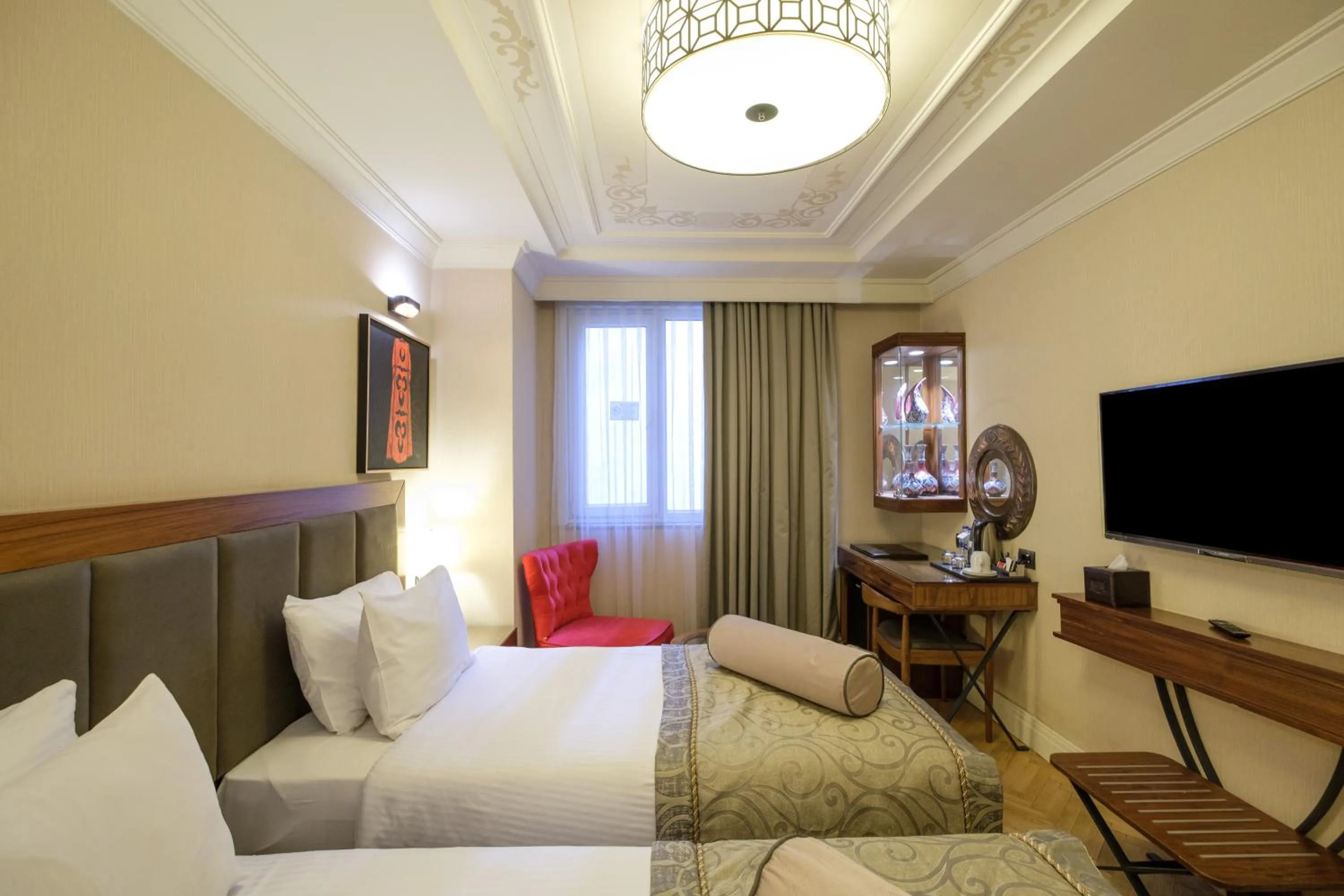 Standard Twin Room in Golden Age Hotel Taksim