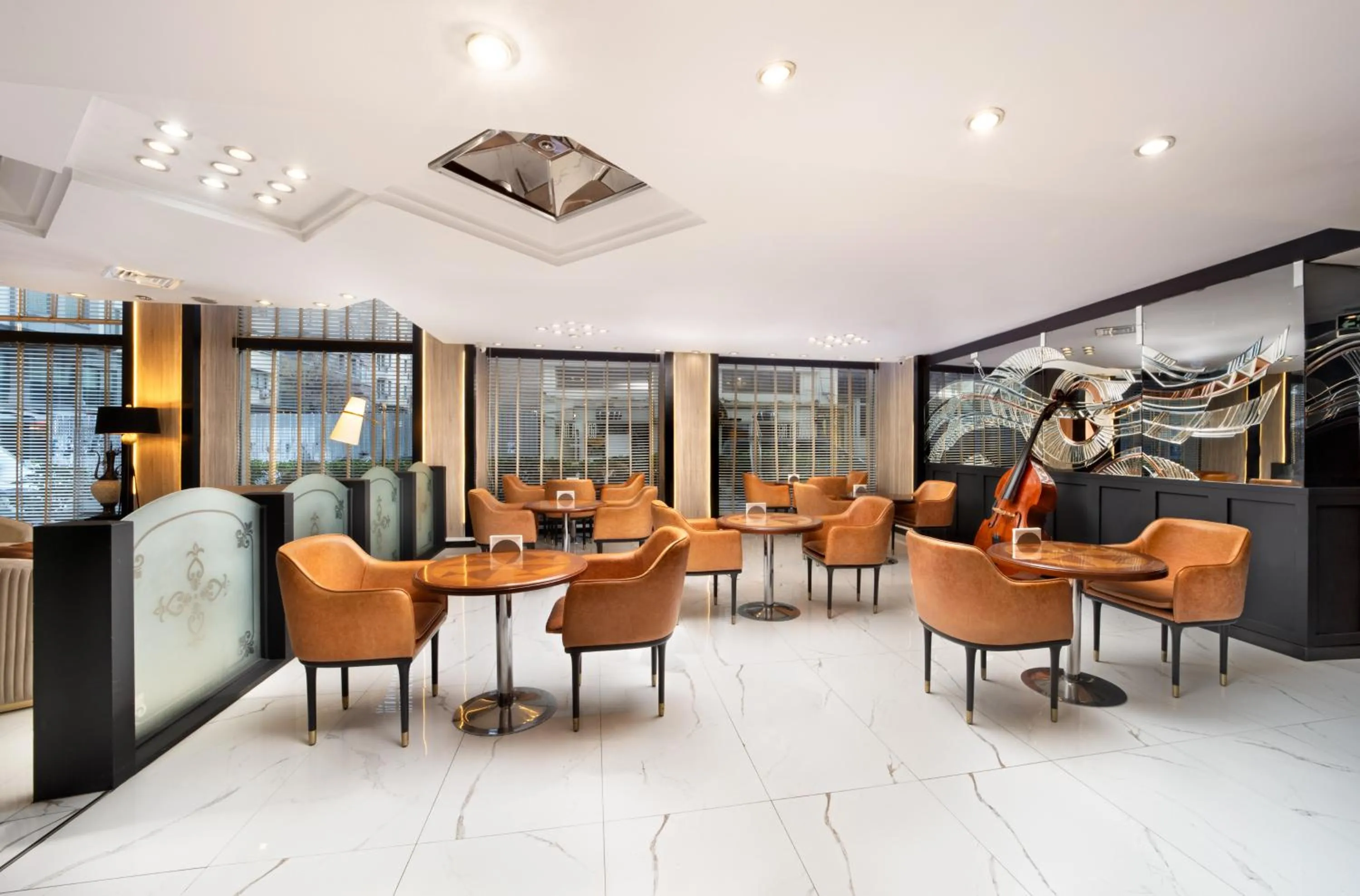 Lounge or bar in Golden Age Hotel Taksim