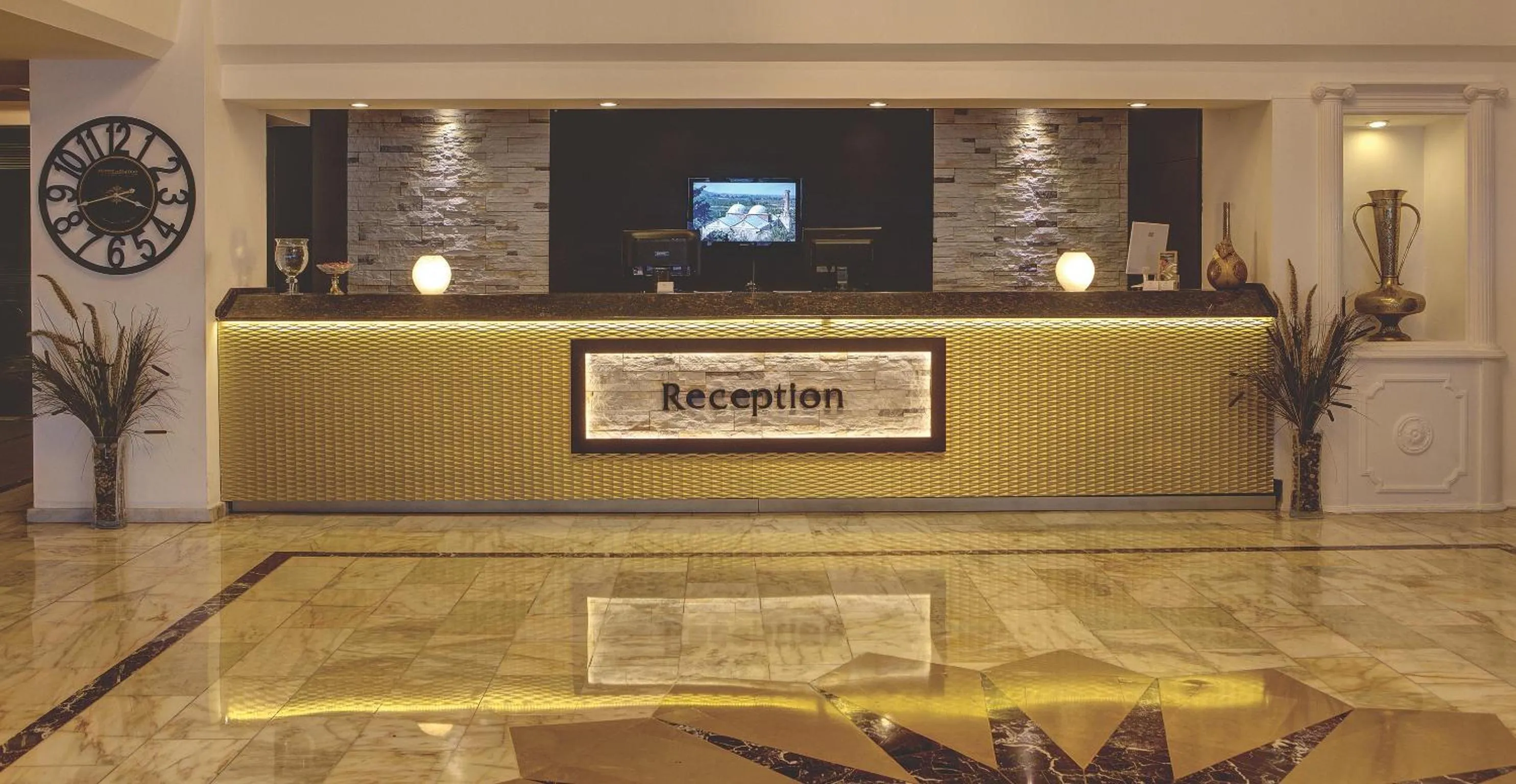Lobby or reception in Susuzlu Atlantis Hotel