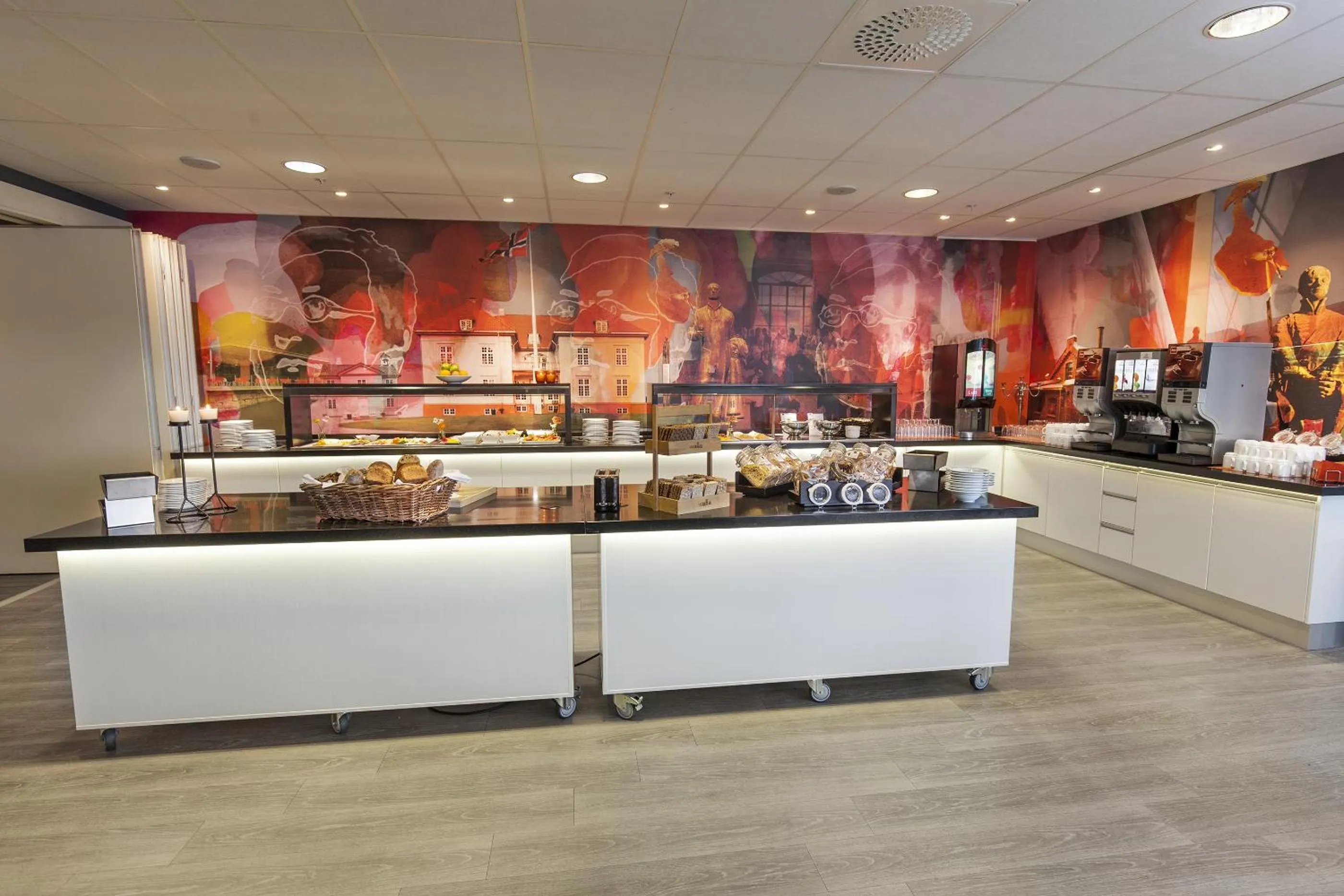 Restaurant/places to eat in Best Western Leto Arena