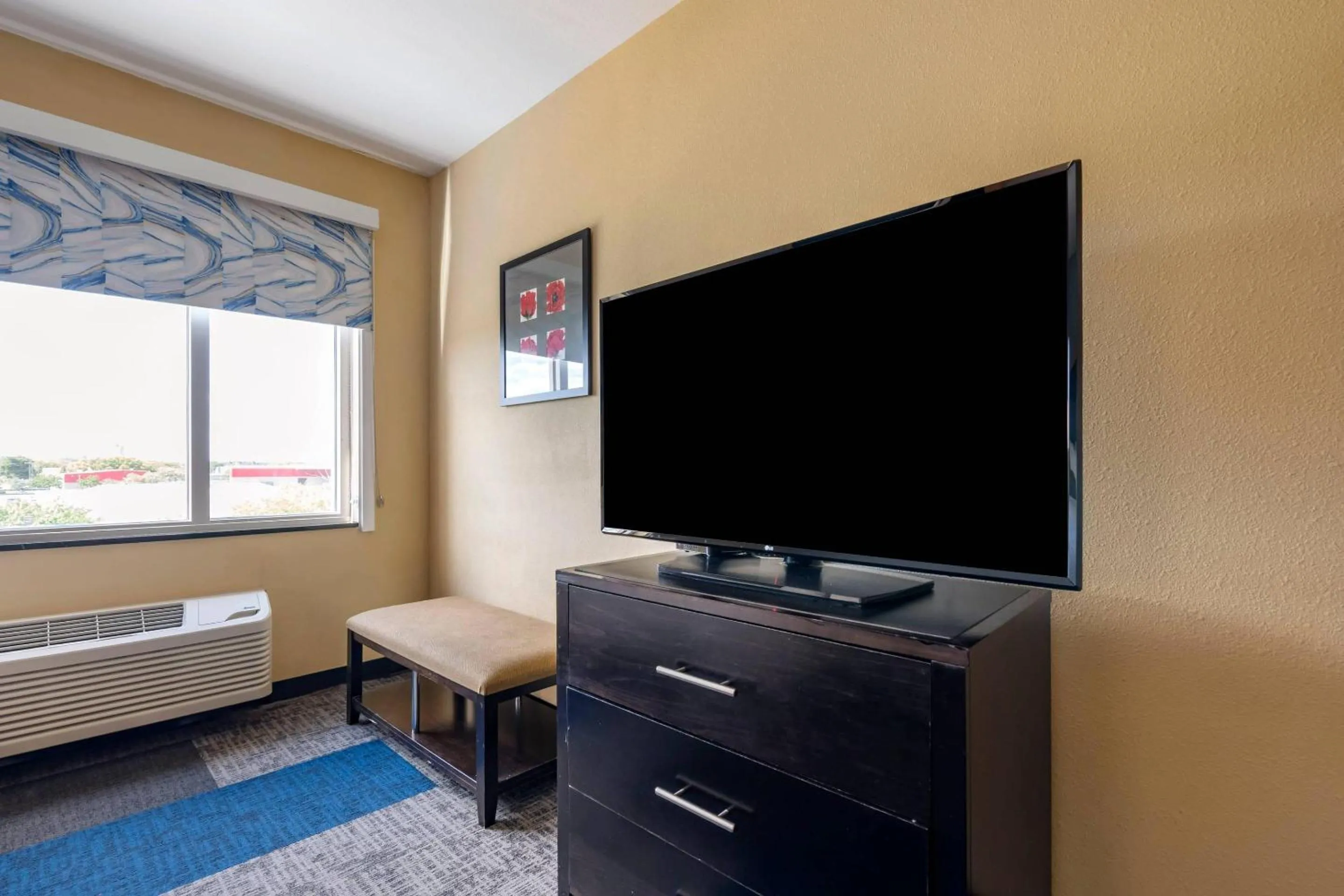 Bedroom in Cambria Hotel Ft Lauderdale, Airport South & Cruise Port