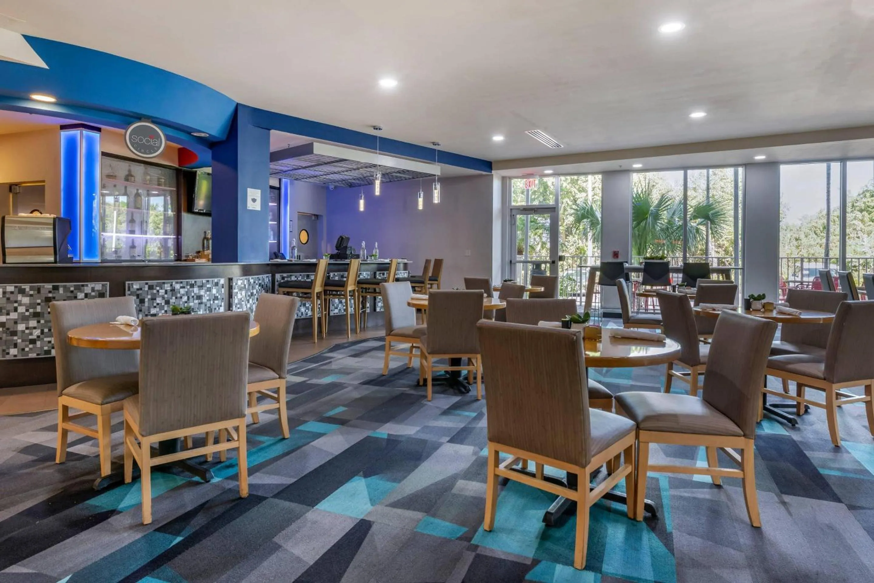 Restaurant/places to eat in Cambria Hotel Ft Lauderdale, Airport South & Cruise Port