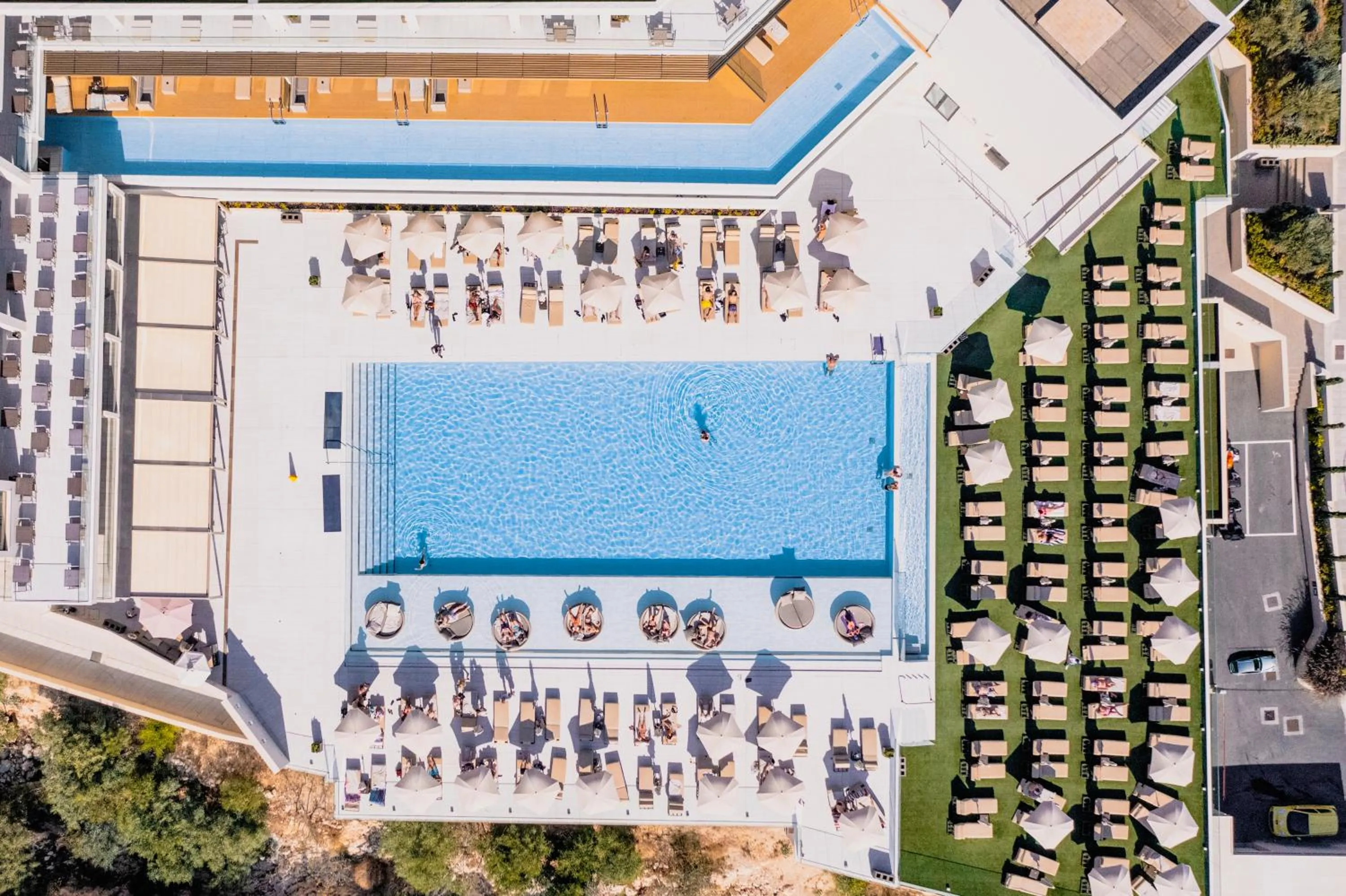Swimming pool in Amarande (Adults Only)