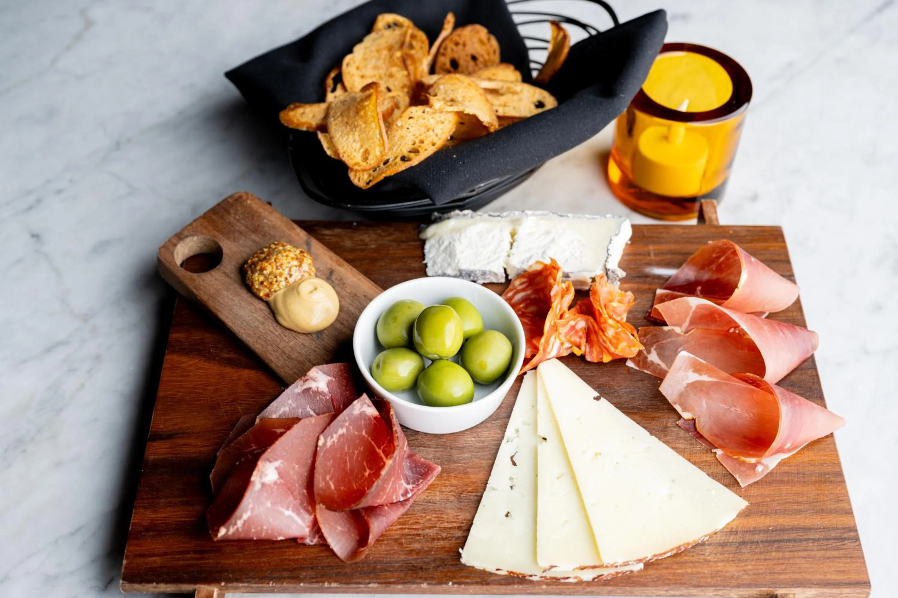 Food and drinks in Hollywood Historic Hotel